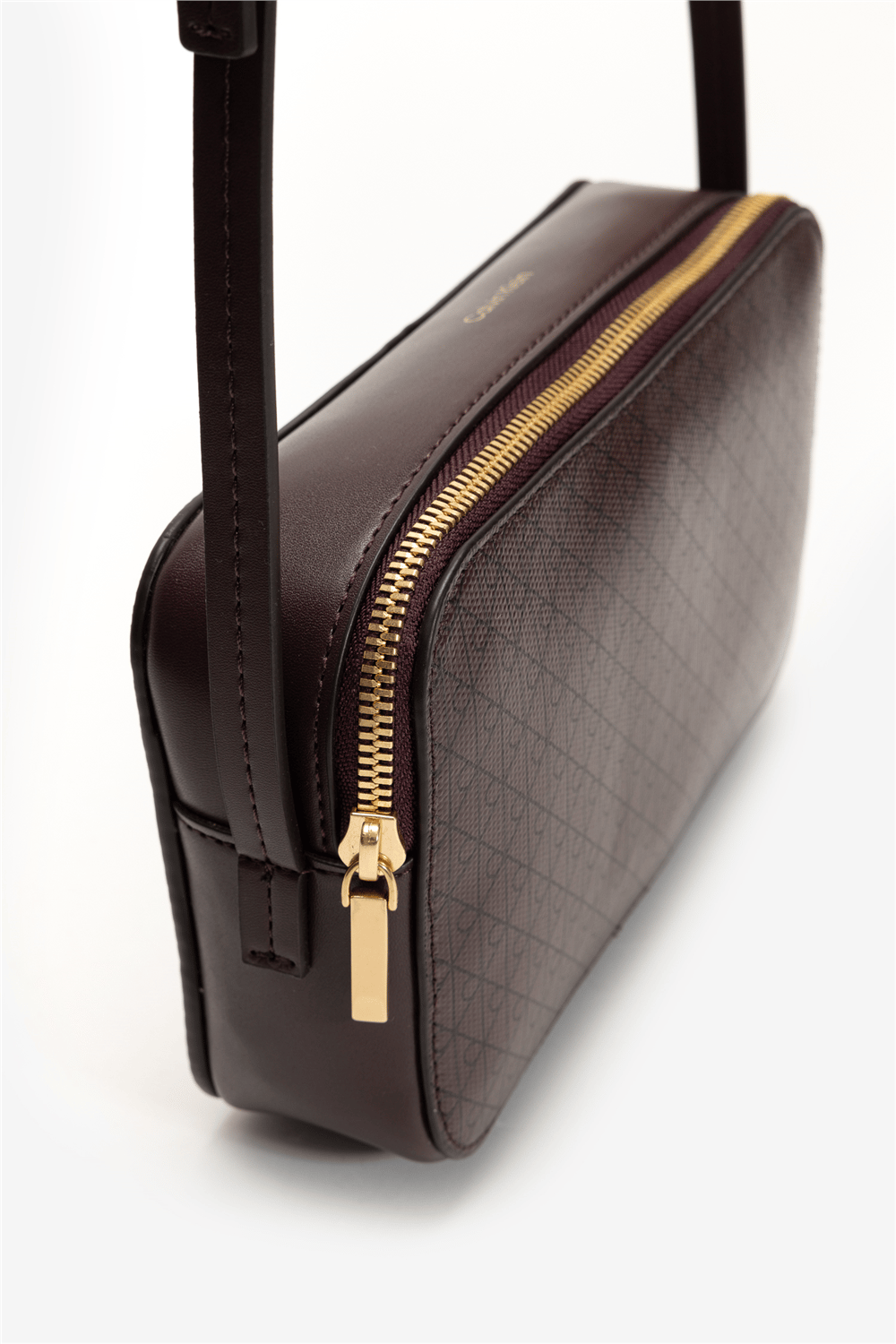 Calvin Klein Emblem Aop Elongated Camera Bag Kadın Mini Omuz Çantası