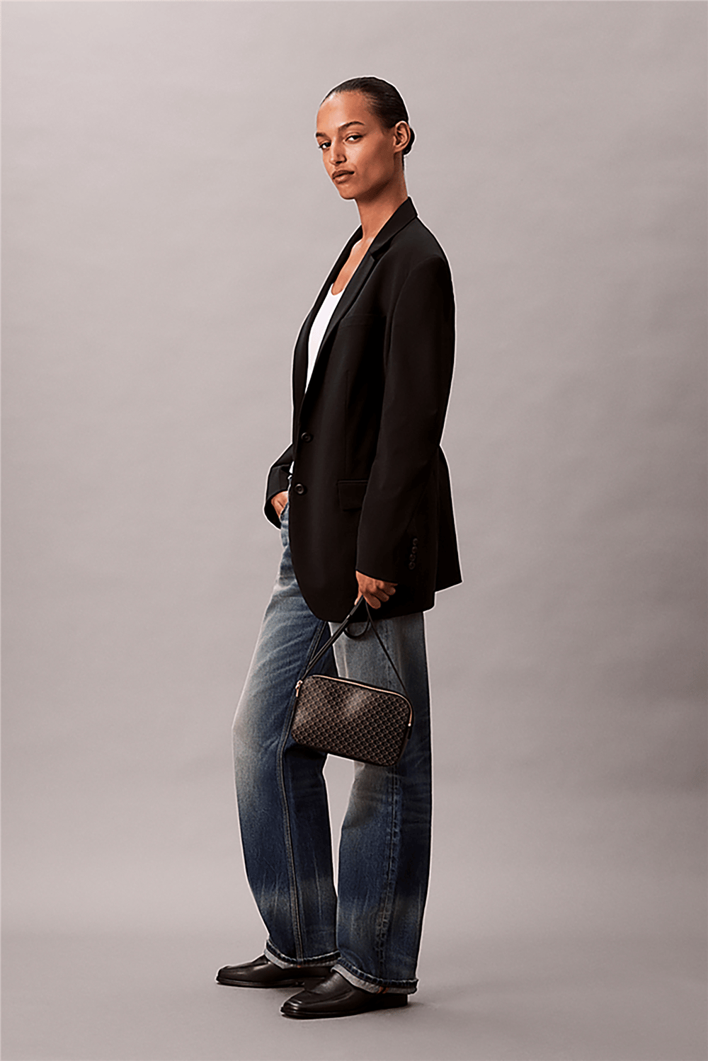 Calvin Klein Emblem Aop Elongated Camera Bag Kadın Mini Omuz Çantası