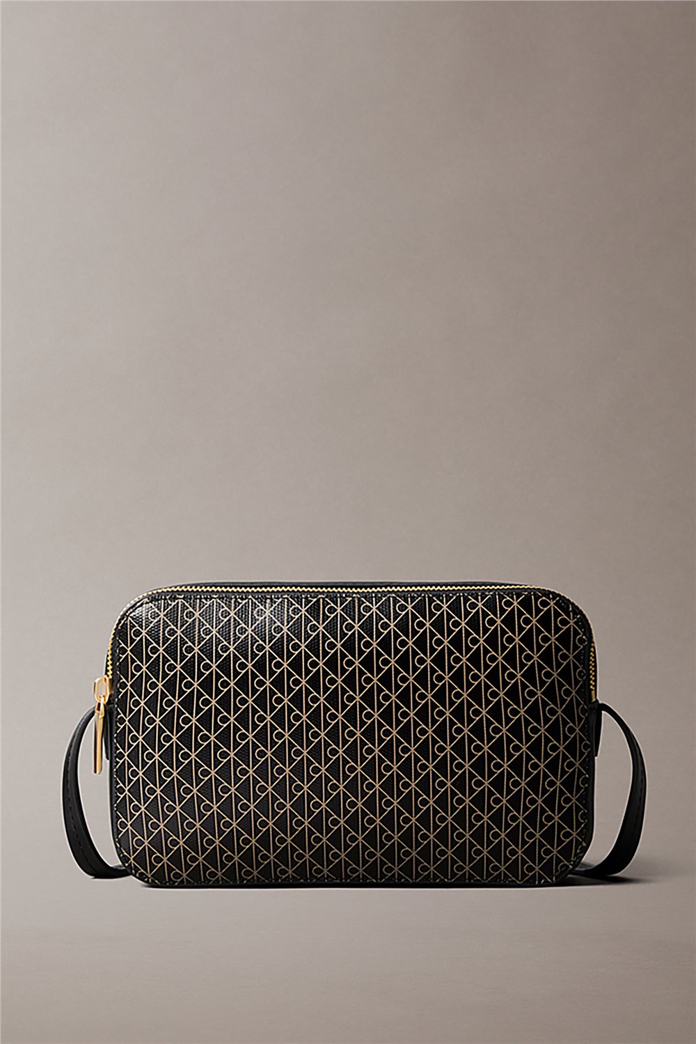 Calvin Klein Emblem Aop Elongated Camera Bag Kadın Mini Omuz Çantası