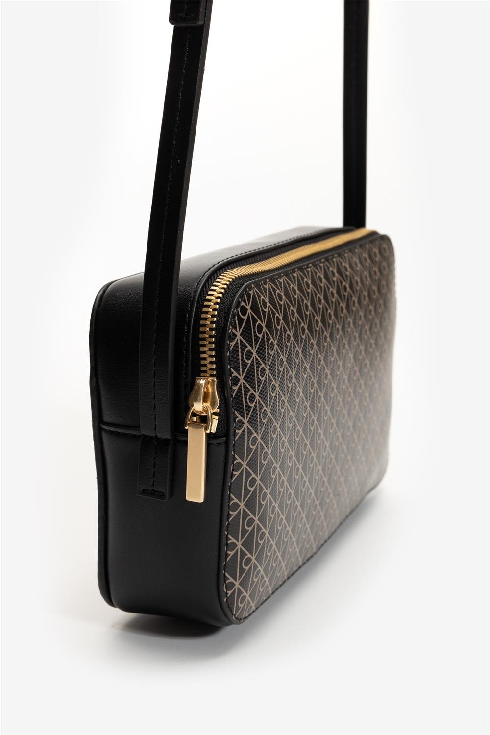 Calvin Klein Emblem Aop Elongated Kadın Mini Omuz Çantası