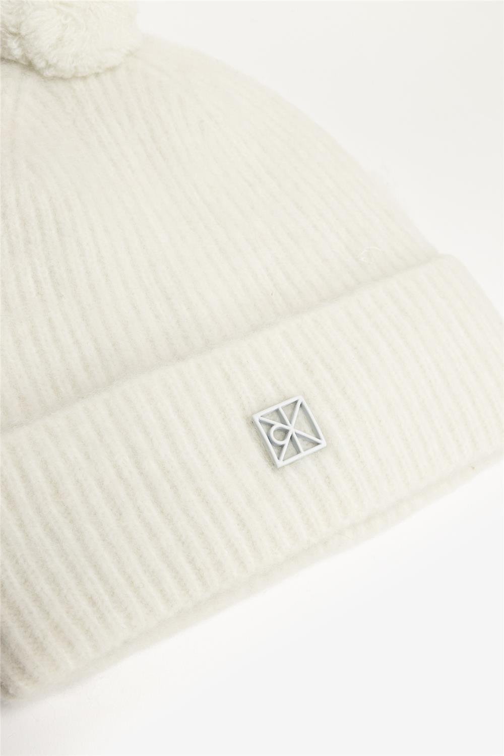 Calvin Klein Emblem Brushed Pompom Erkek Bere