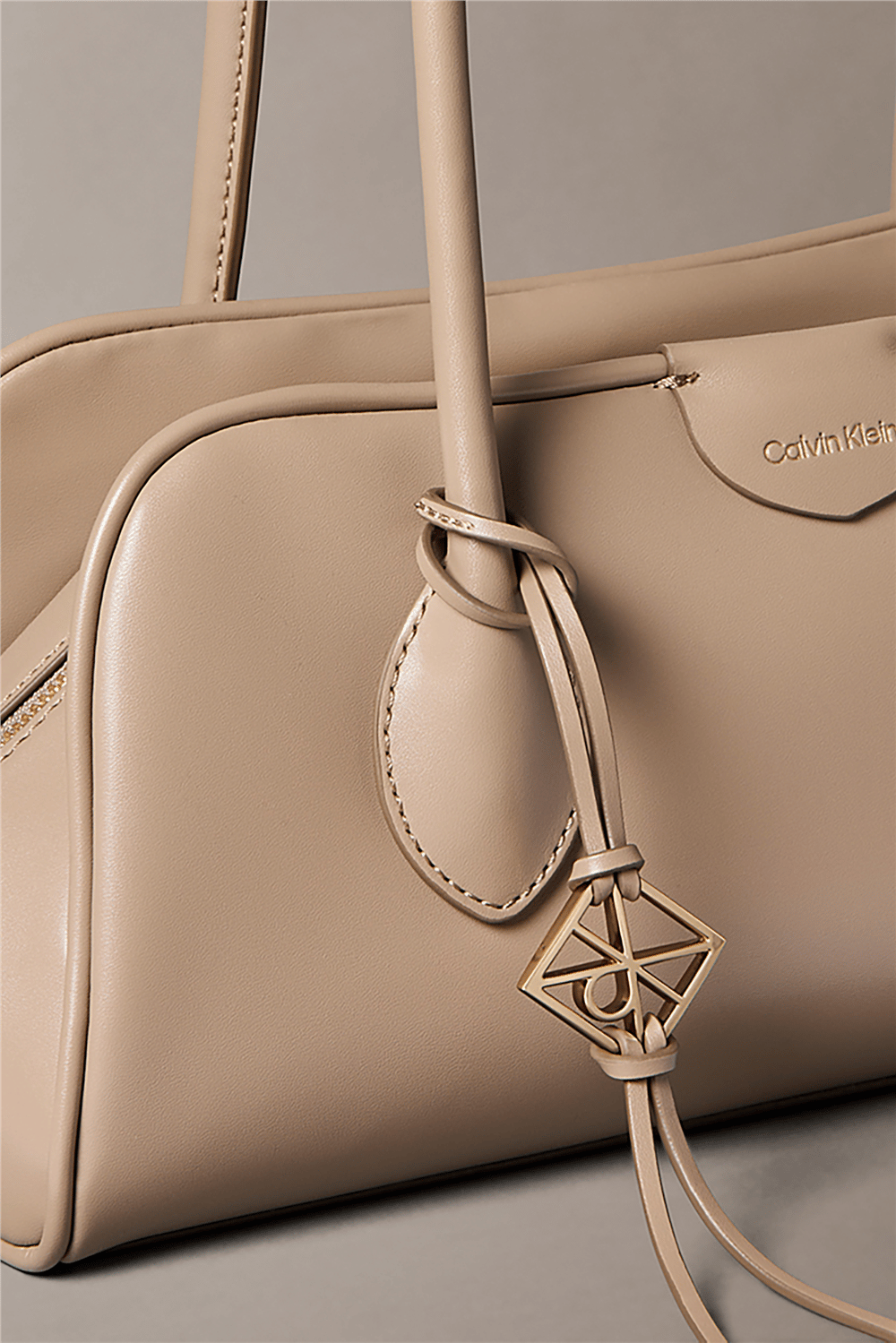 Calvin Klein Emblem Trio Shoulder Kadın Omuz Çantası