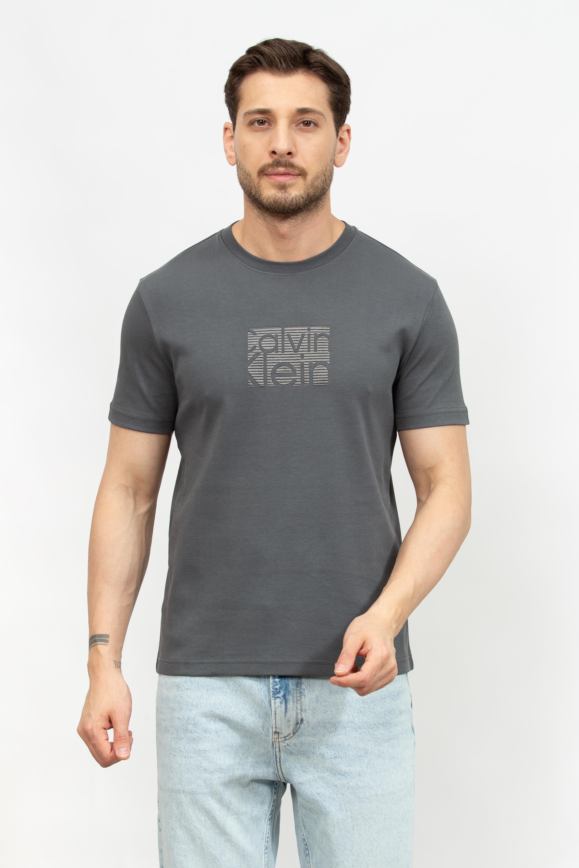 Calvin Klein Embroidered Block Logo Erkek Bisiklet Yaka T-Shirt