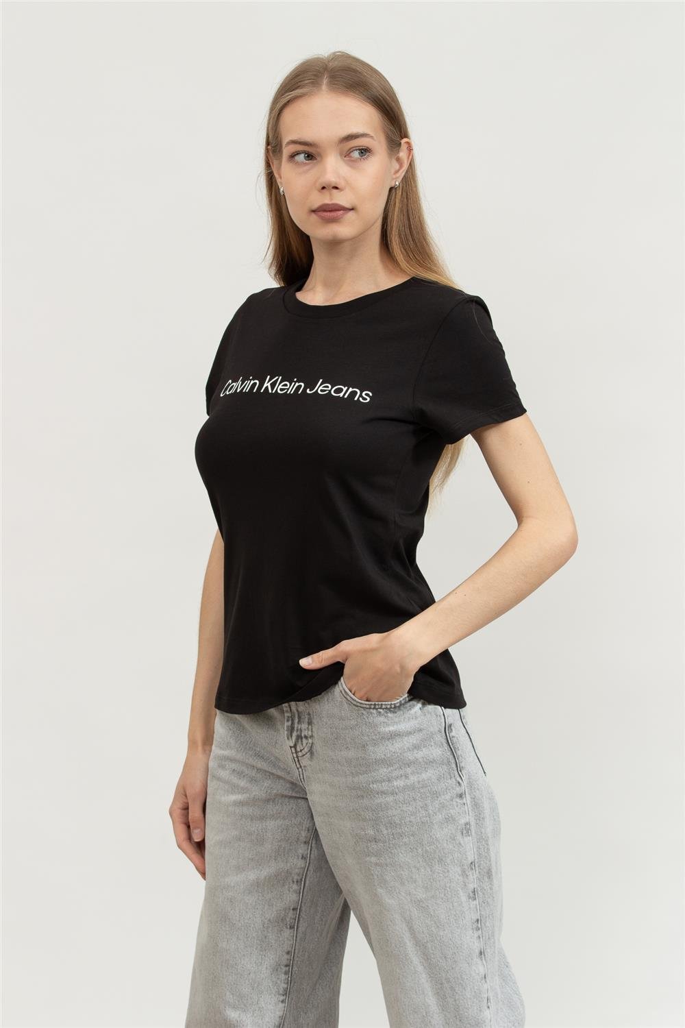 Calvin Klein Kadın Bisiklet Yaka T-Shirt