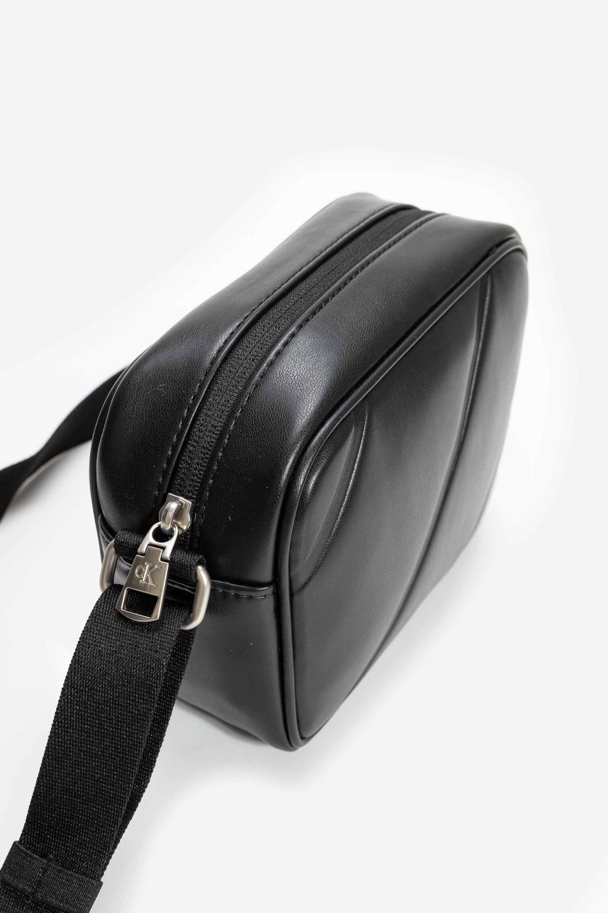 Calvin Klein Kadın Mini Omuz Çantası