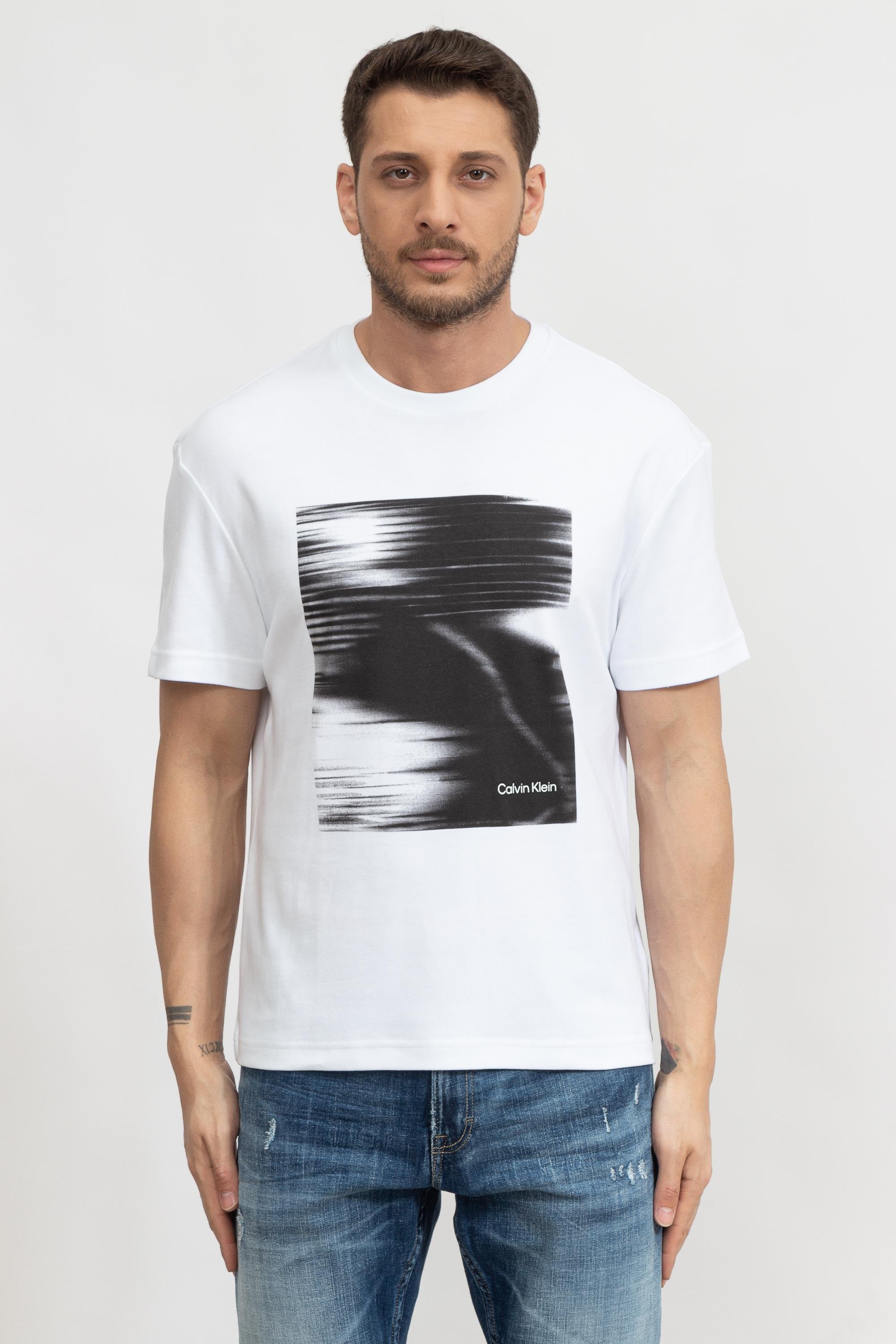 Calvin Klein Motion Graphic Comfort Erkek Bisiklet Yaka T-Shirt