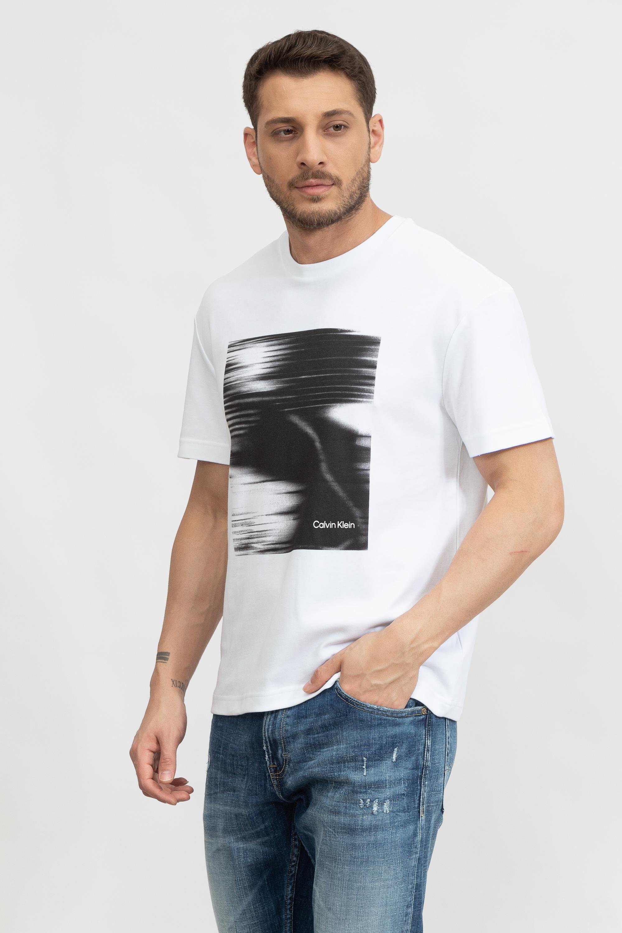 Calvin Klein Motion Graphic Comfort Erkek Bisiklet Yaka T-Shirt