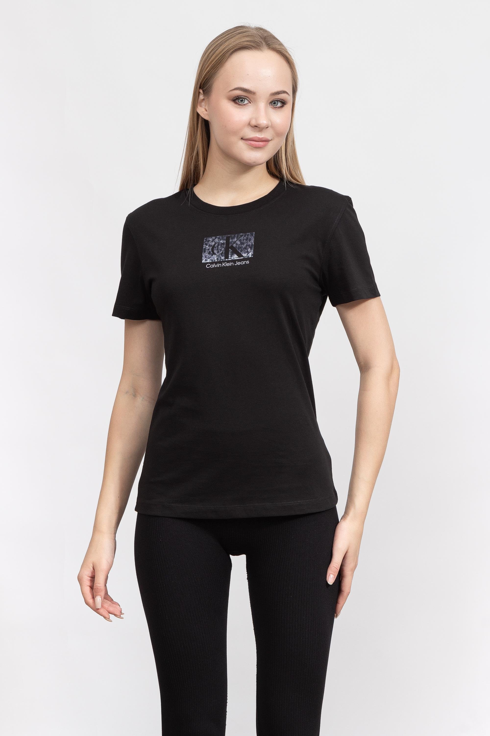 Calvin Klein Printed Box Slim Kadın Bisiklet Yaka T-Shirt