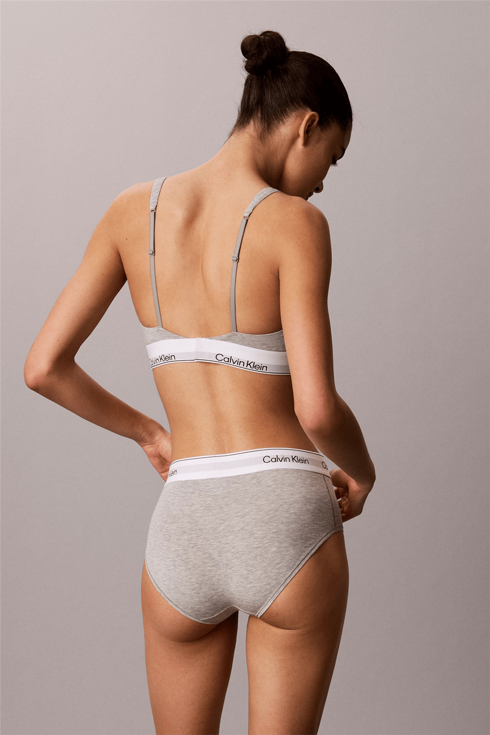 Calvin Klein Push Up Triangle Kadın Sütyen Gri