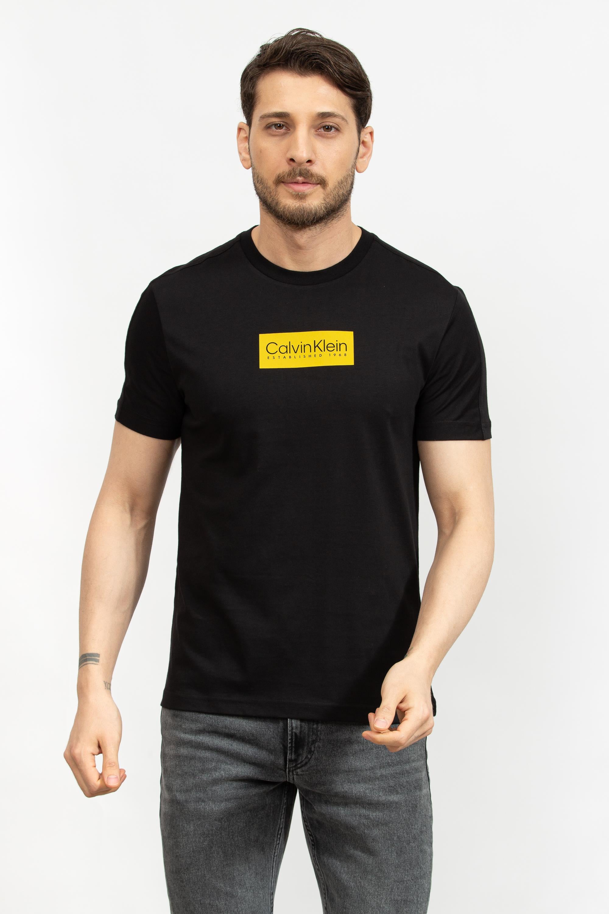 Calvin Klein Raised Rubber Logo Erkek Bisiklet Yaka T-Shirt