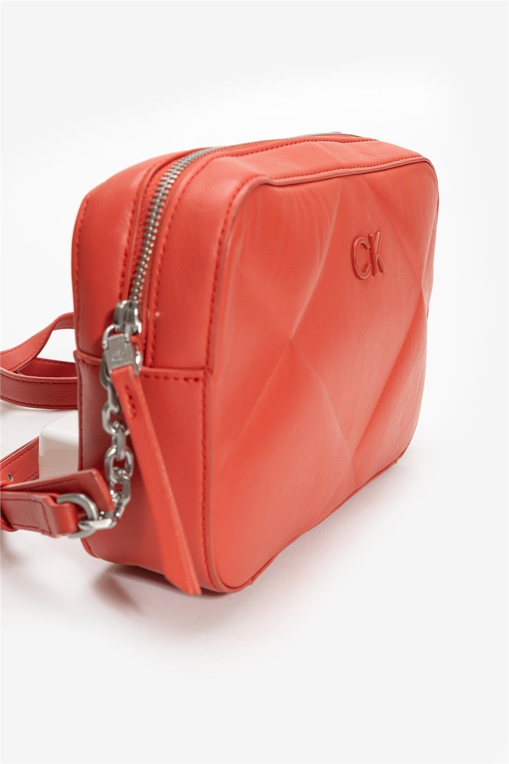 Calvin Klein Re-Lock Quilt Camera Kadın Mini Omuz Çantası