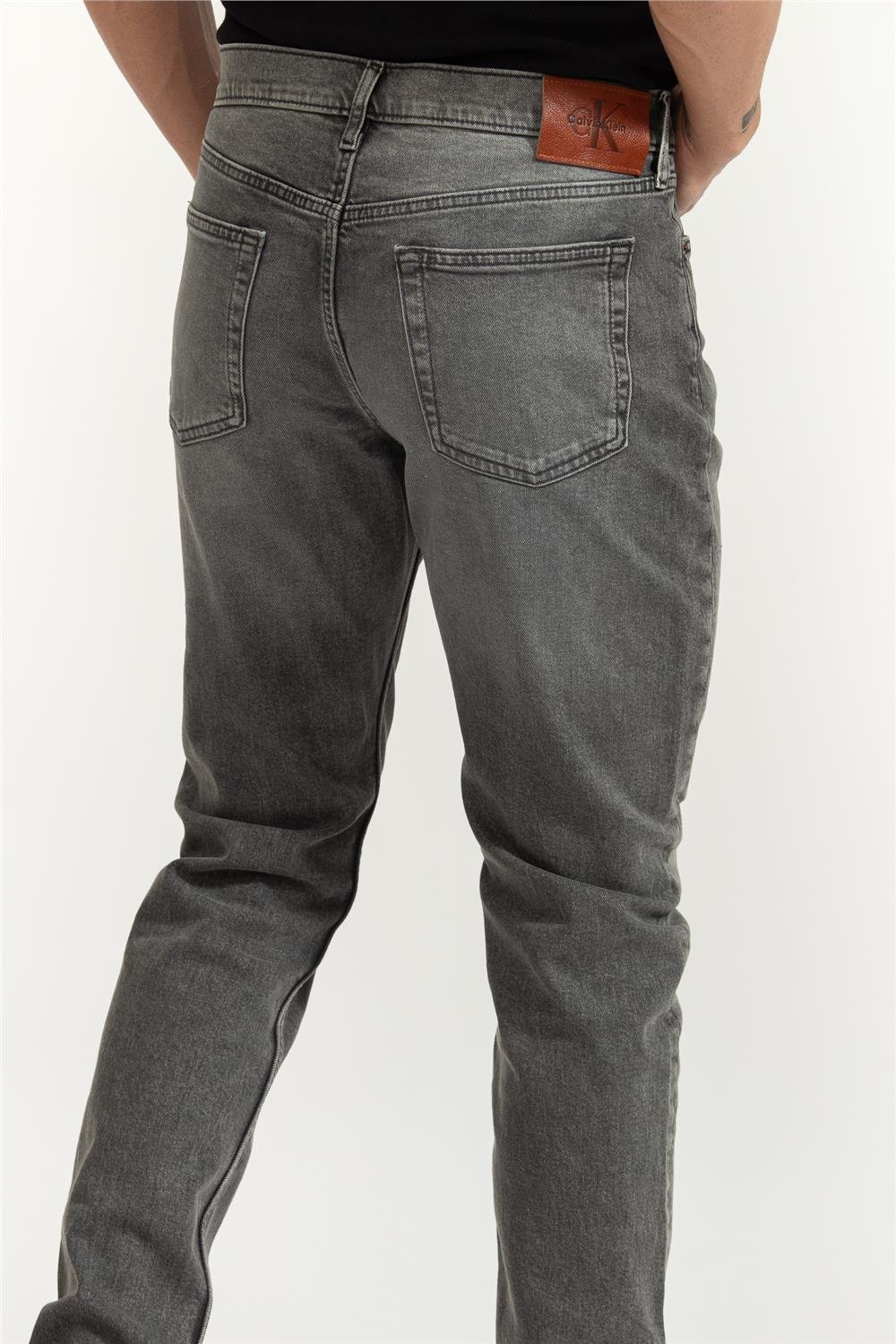 Calvin Klein Slim Taper Hearst Grey Erkek Jean Pantolon
