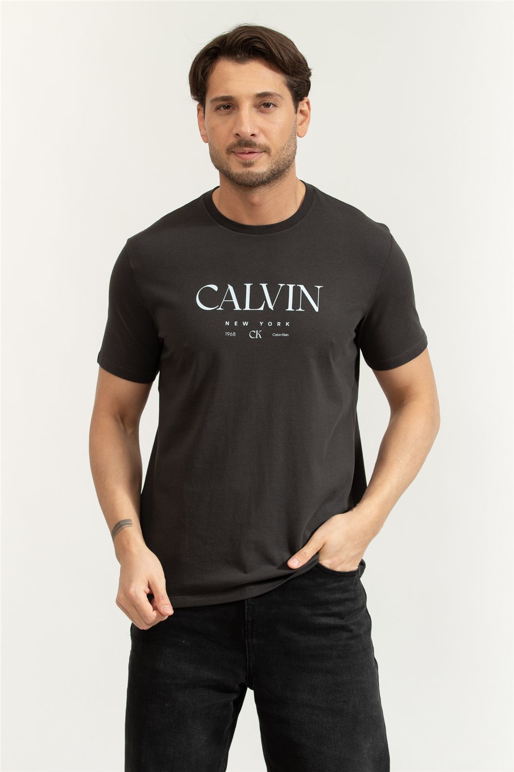 Calvin Klein SS 20S LN Calvin Graphic Tee Erkek Bisiklet Yaka T-Shirt