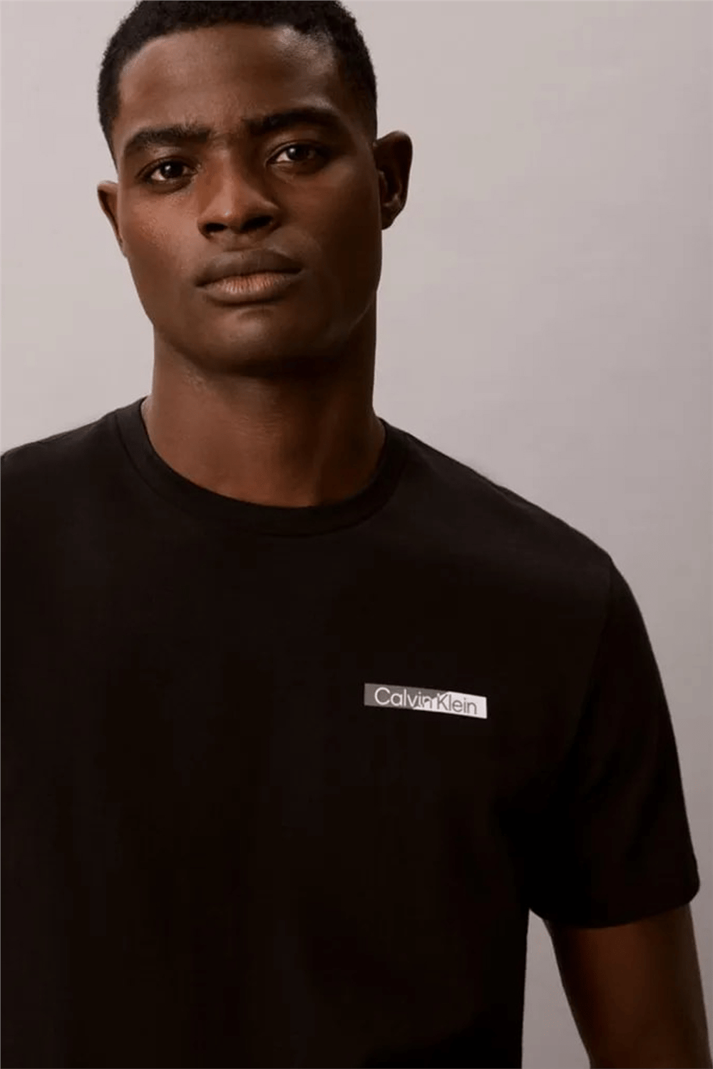 Calvin Klein Ss 30S Eu Spw Split Stndrd Graph Erkek Bisiklet Yaka T-Shirt Siyah