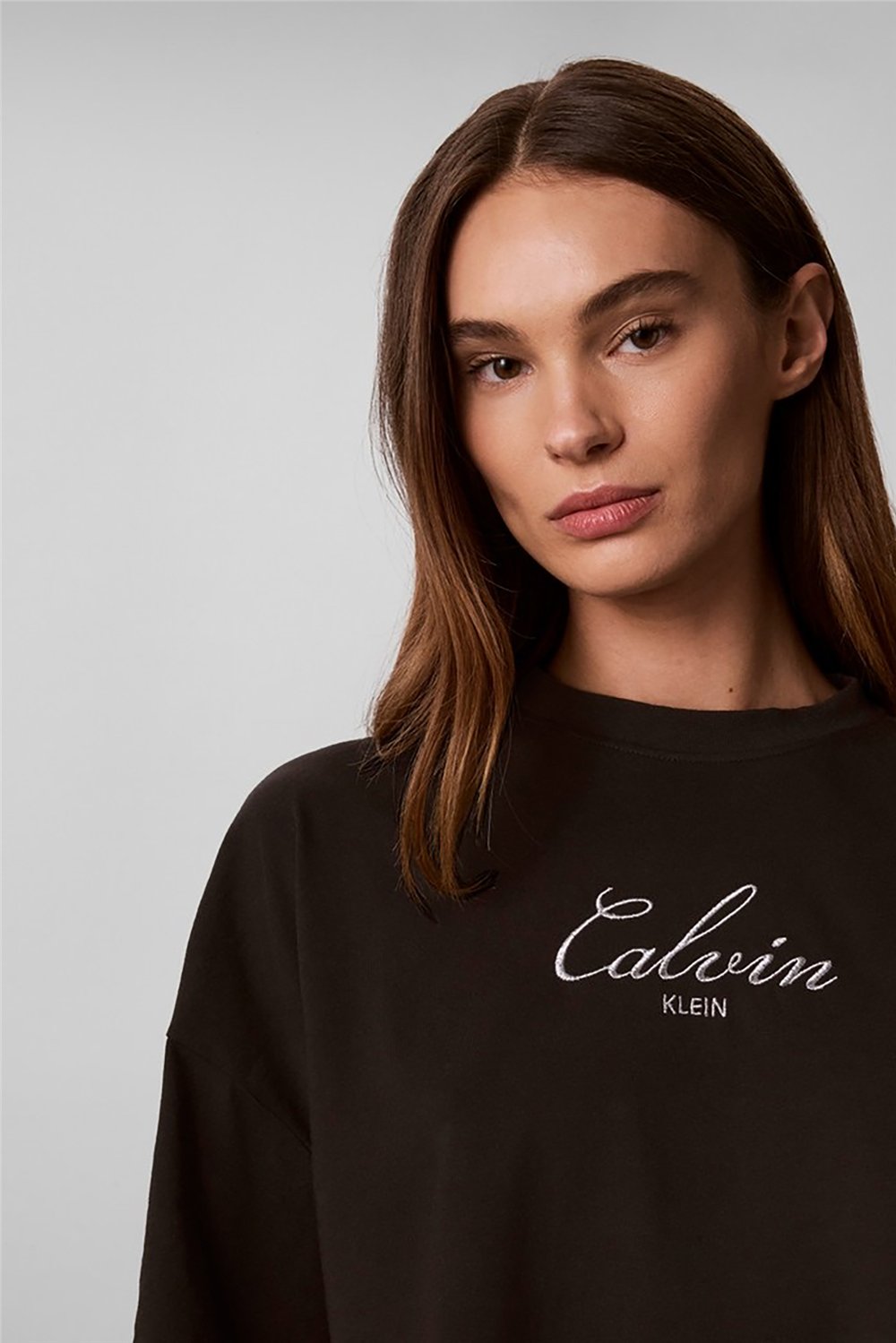 Calvin Klein Ss Boxy Crop Script Logo Tee Kadın Bisiklet Yaka T-Shirt Siyah