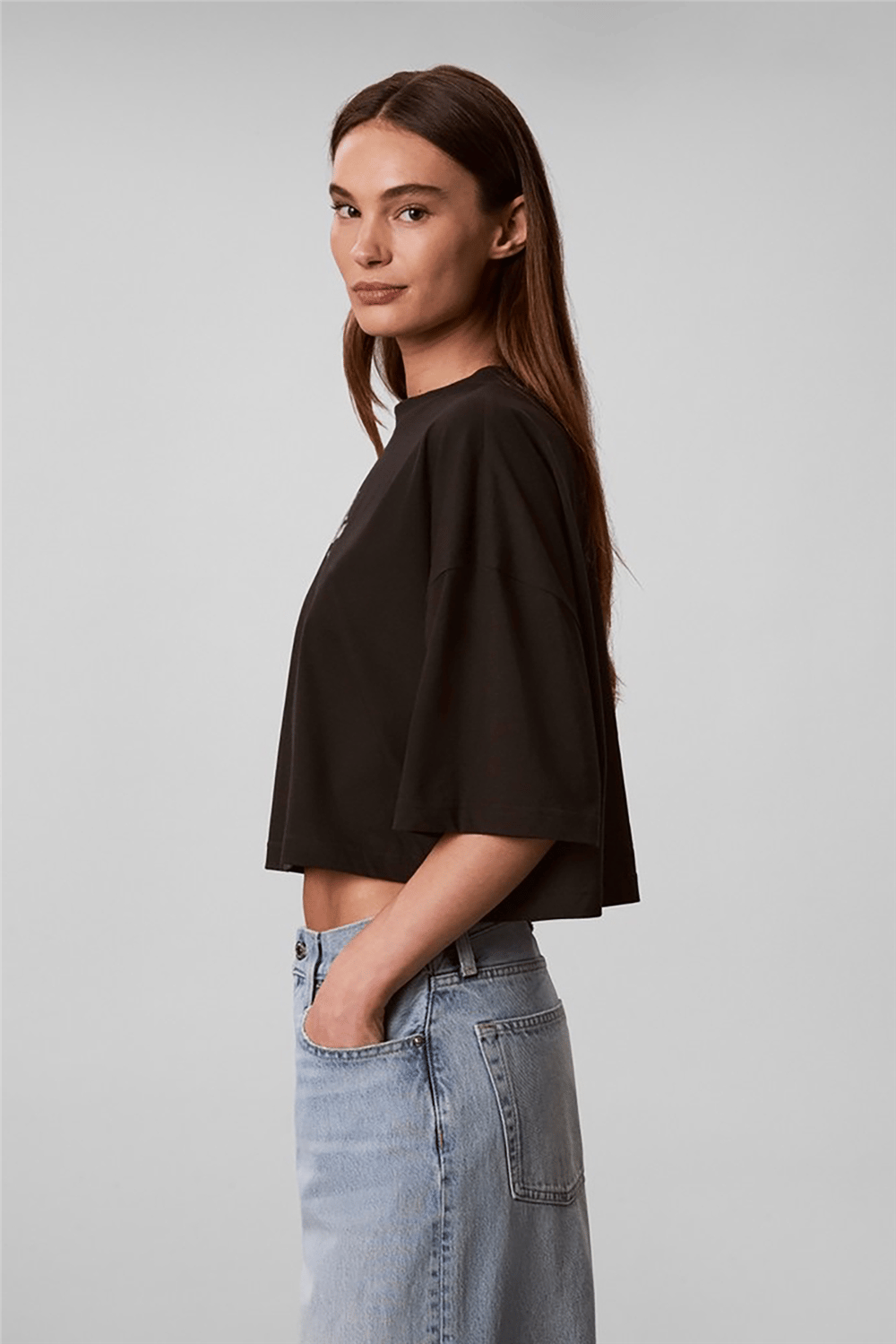 Calvin Klein Ss Boxy Crop Script Logo Tee Kadın Bisiklet Yaka T-Shirt Siyah