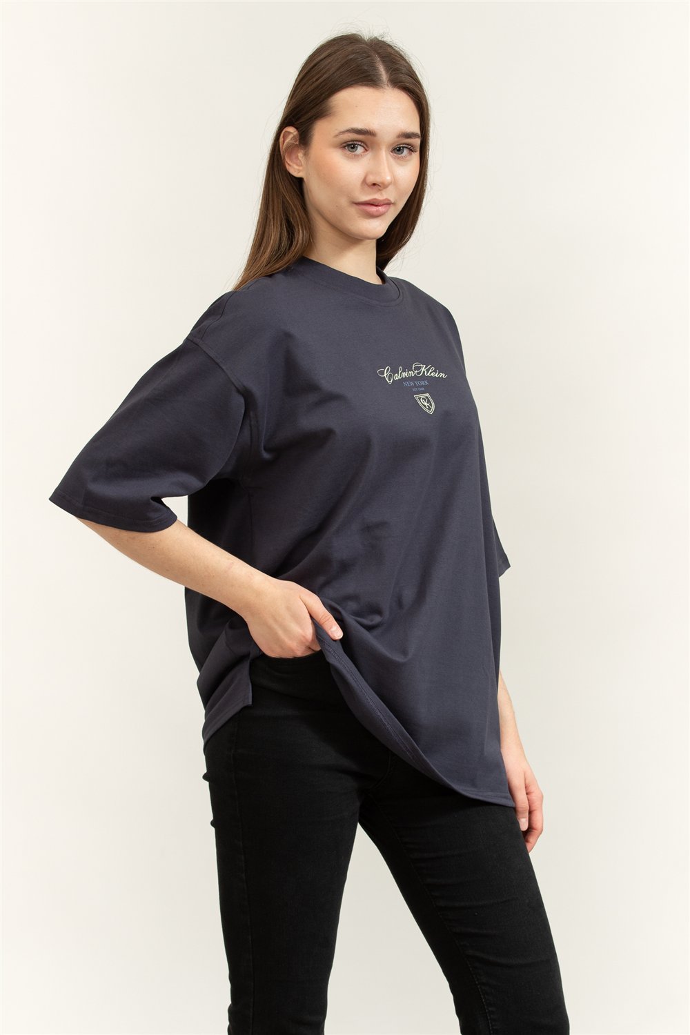 Calvin Klein SS Oversize CK NY Tee Kadın Bisiklet Yaka T-Shirt