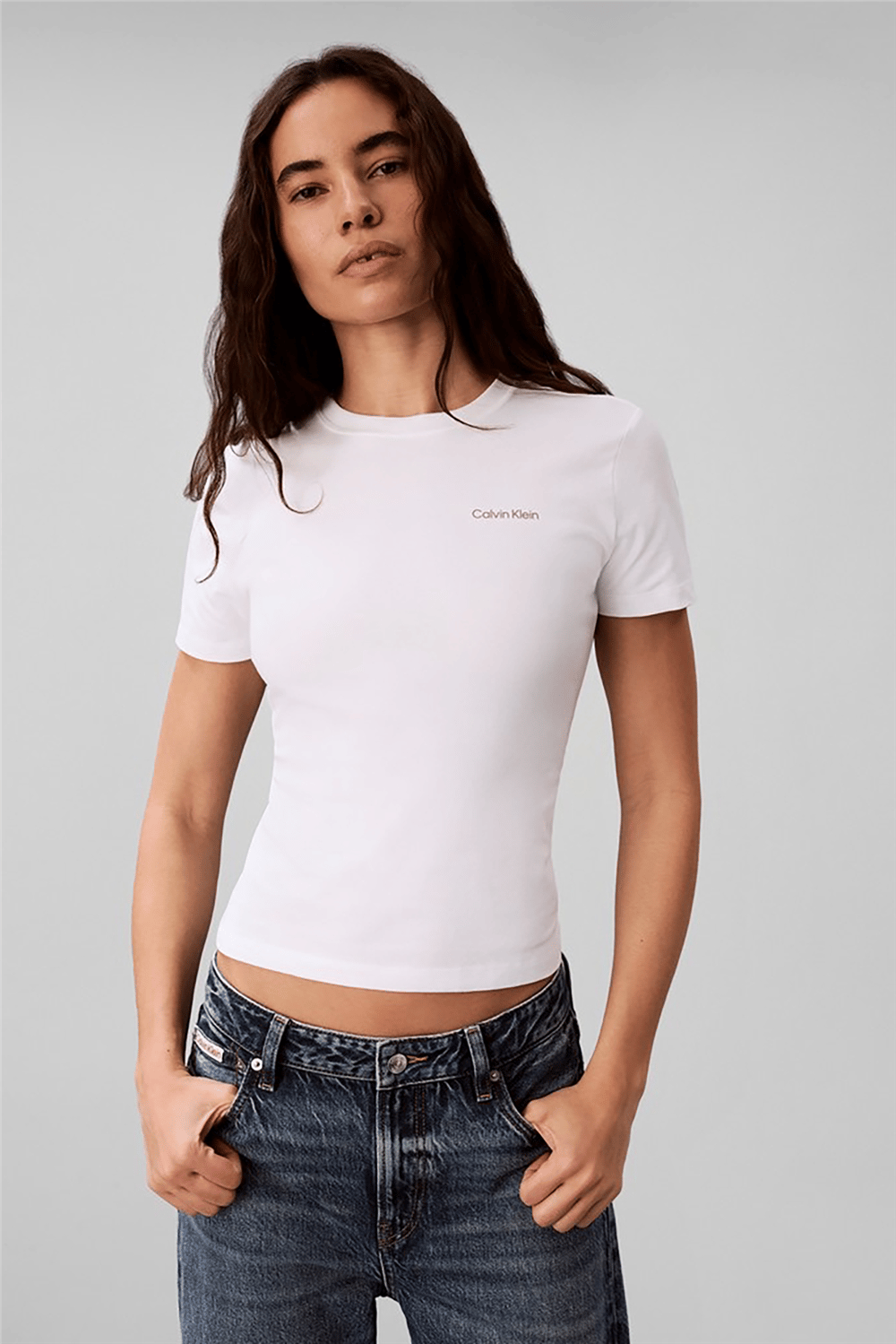 Calvin Klein Ss Slim Fit Feminine Logo Tee Kadın Bisiklet Yaka T-Shirt Beyaz