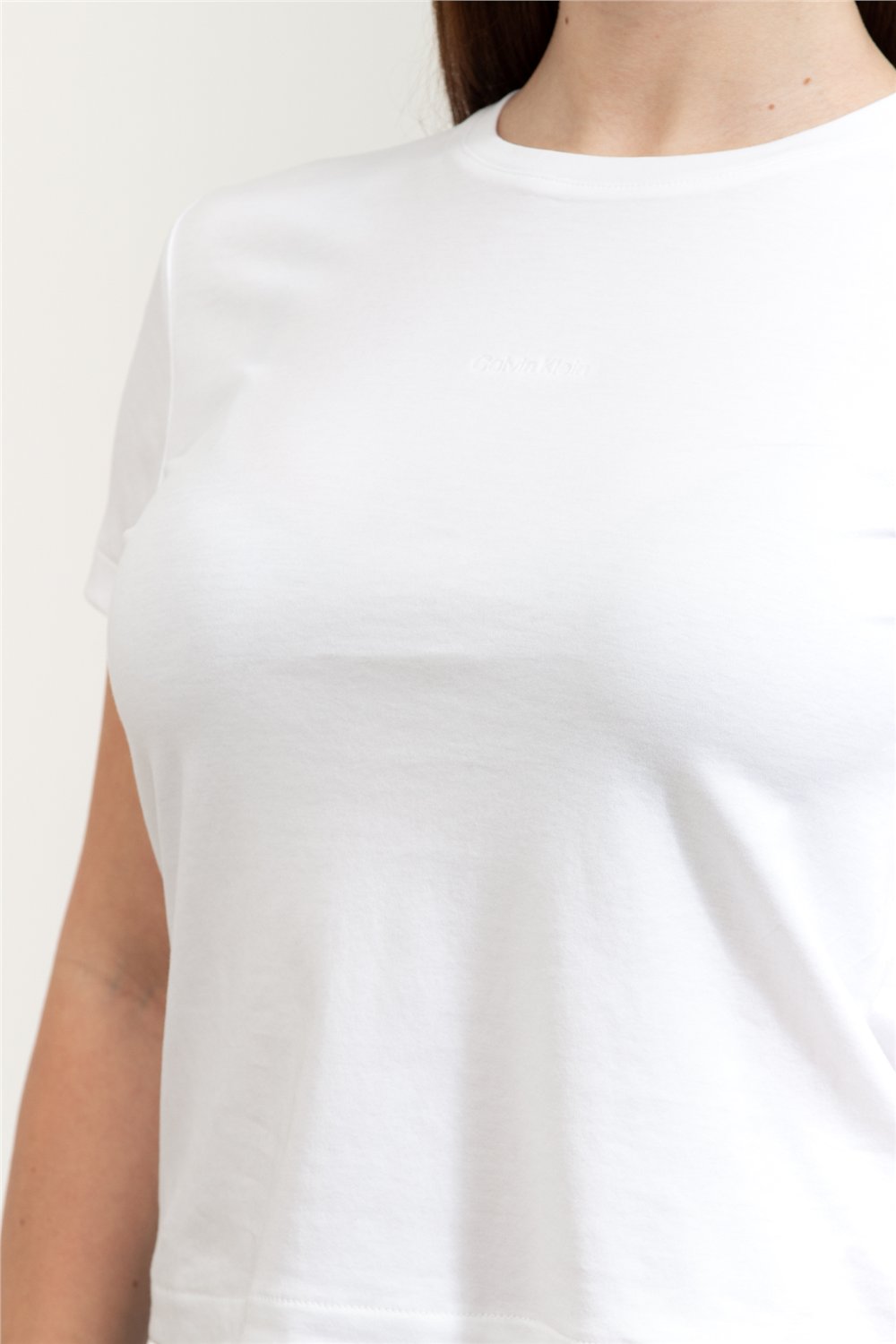 Calvin Klein SS Supima Fine Interlock Nano Lo Kadın Bisiklet Yaka T-Shirt