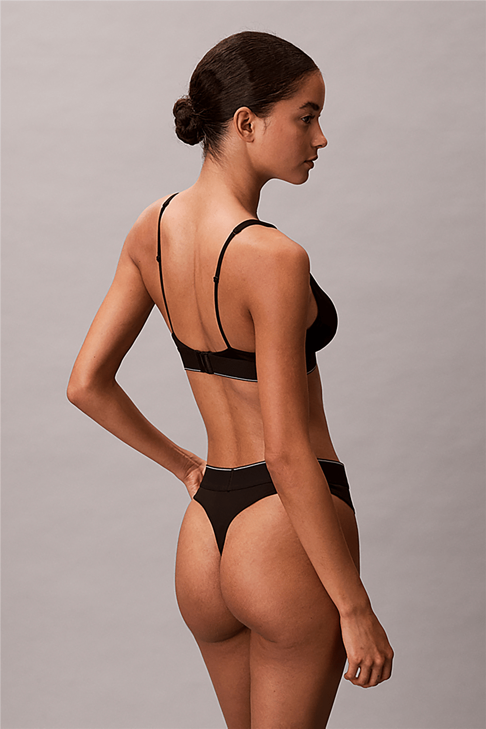 Calvin Klein Thong Kadın Külot