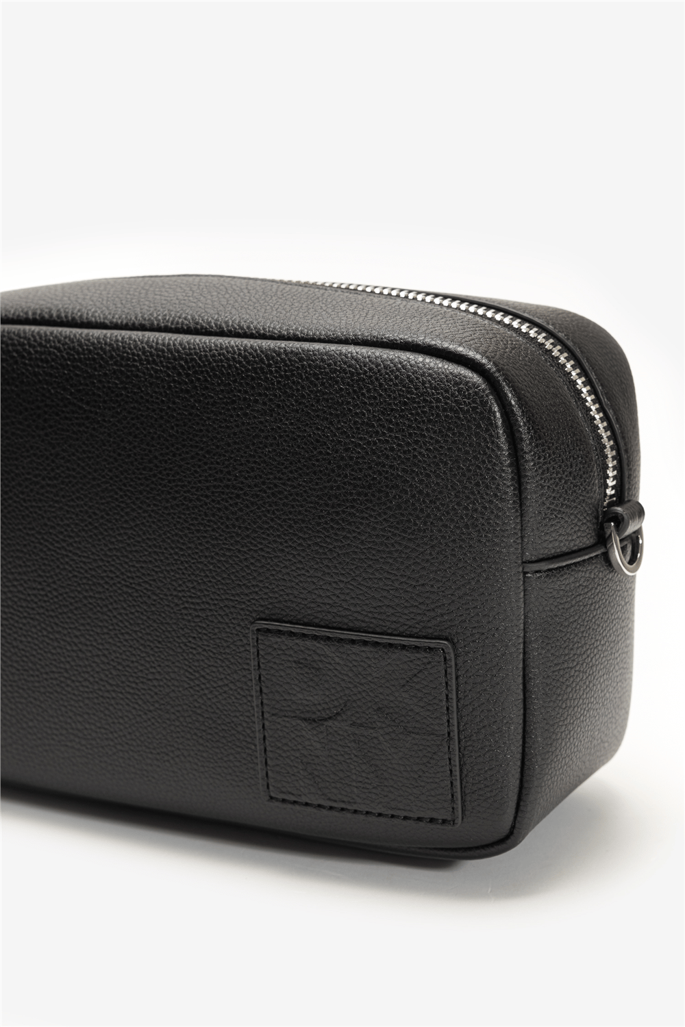 DKNY Kenza Camera Kadın Omuz Çantası