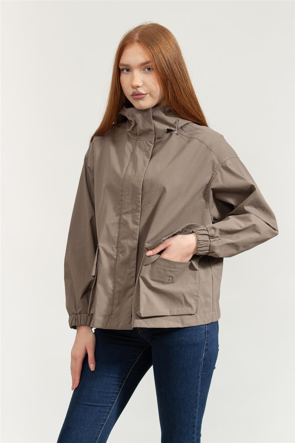 Emporio Armani Kadın Mont