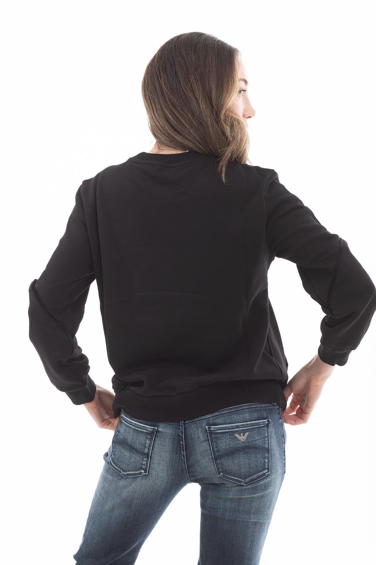 Emporio Armani Kanguru Cepli Uzun Kollu Kadın Sweatshirt