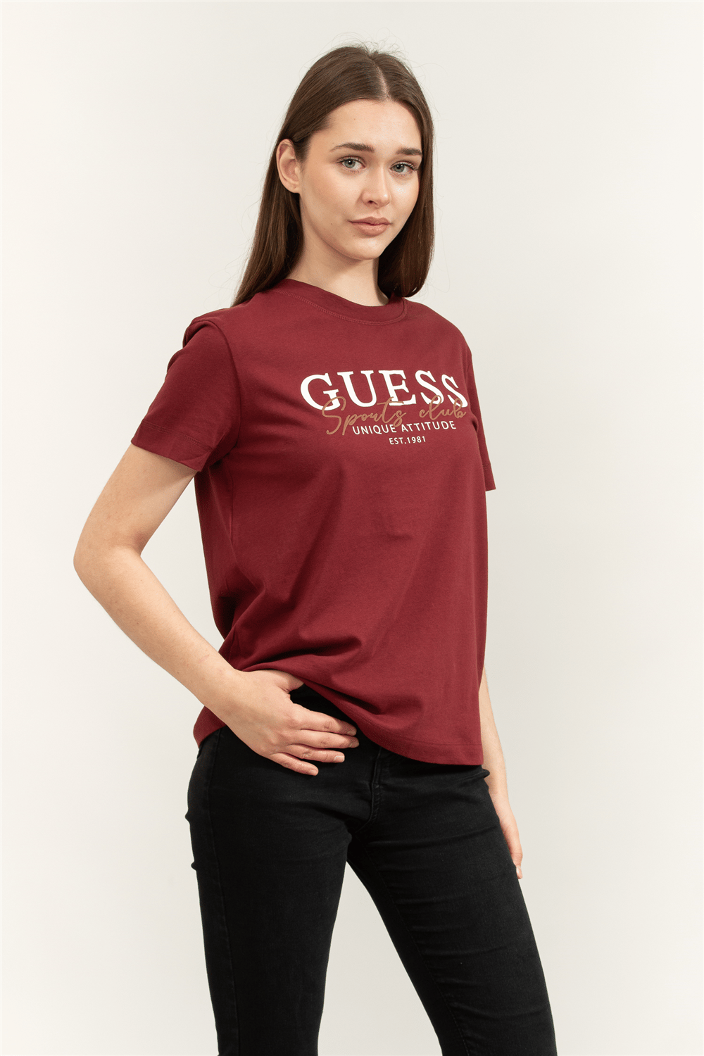 Guess Artemisia Kadın Aktif Regular Fit T-Shirt