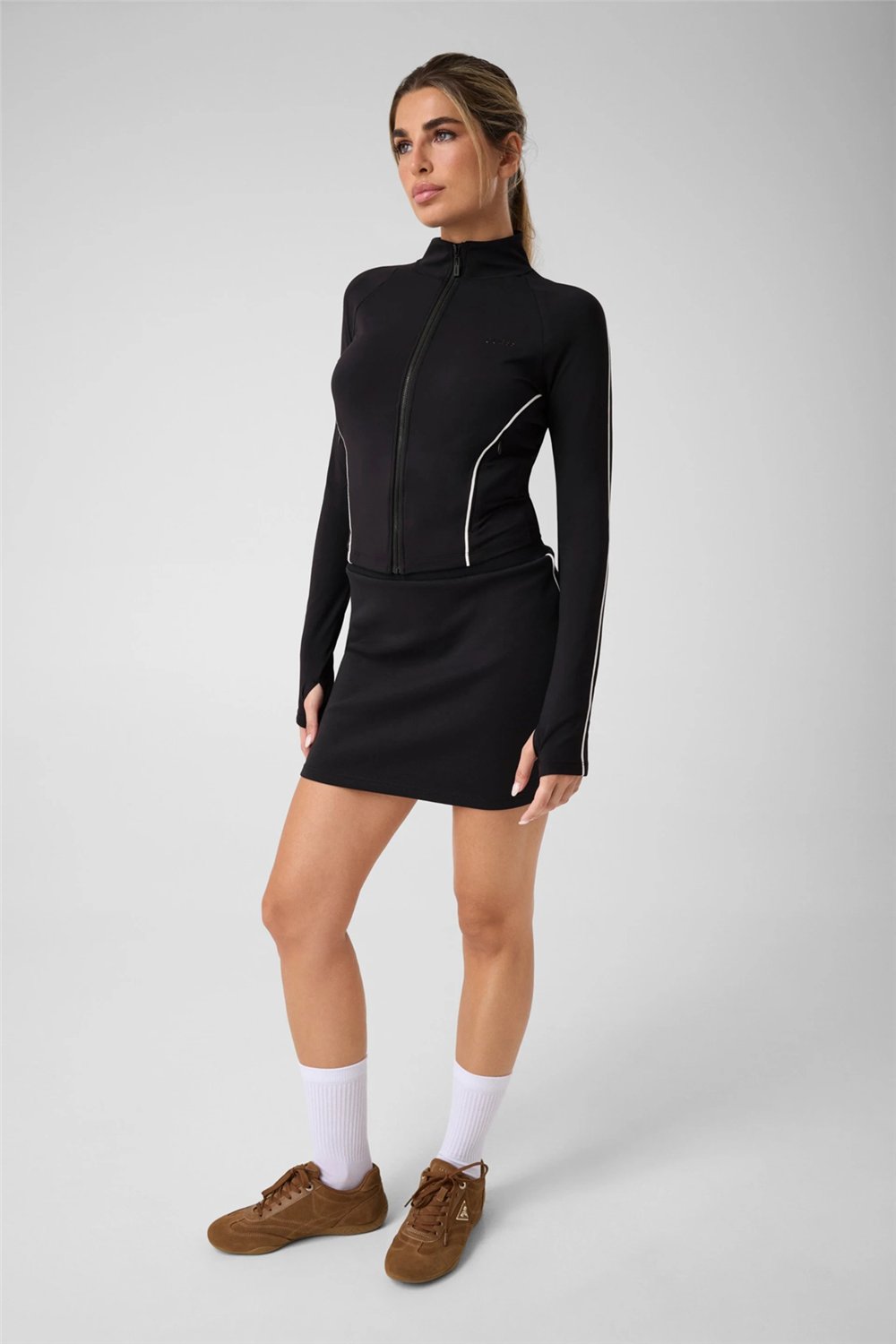 Guess Brunella Kadın Aktif Fermuarlı Sweatshirt Siyah