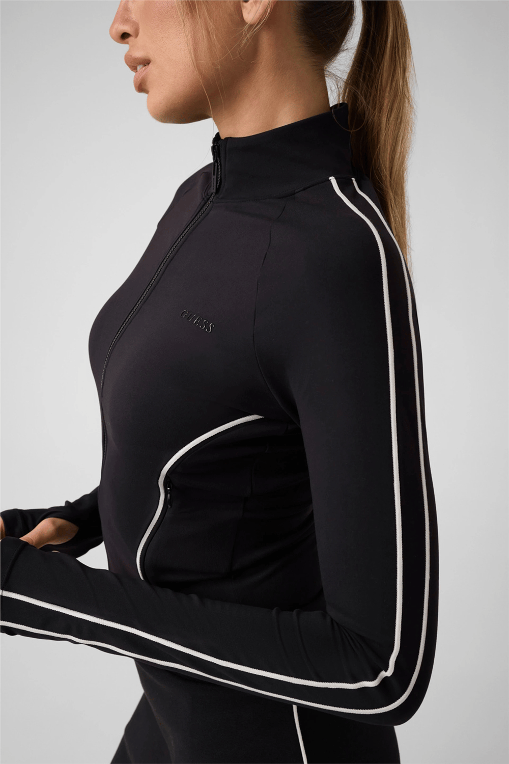 Guess Brunella Kadın Aktif Fermuarlı Sweatshirt Siyah