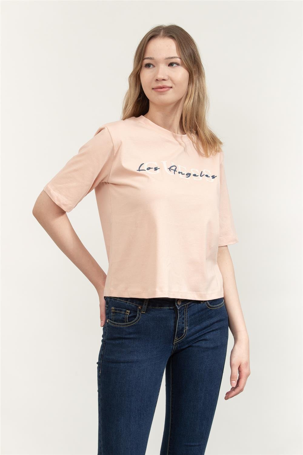 Guess Carmen Kadın Aktif Boxy Fit T-Shirt