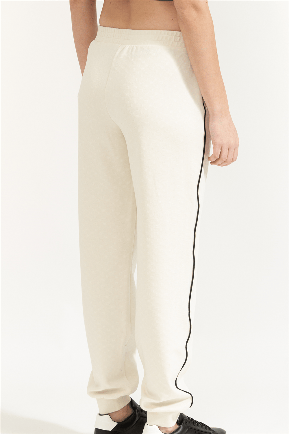 Guess Clara Kadın Aktif Jogger Fit Eşofman Altı