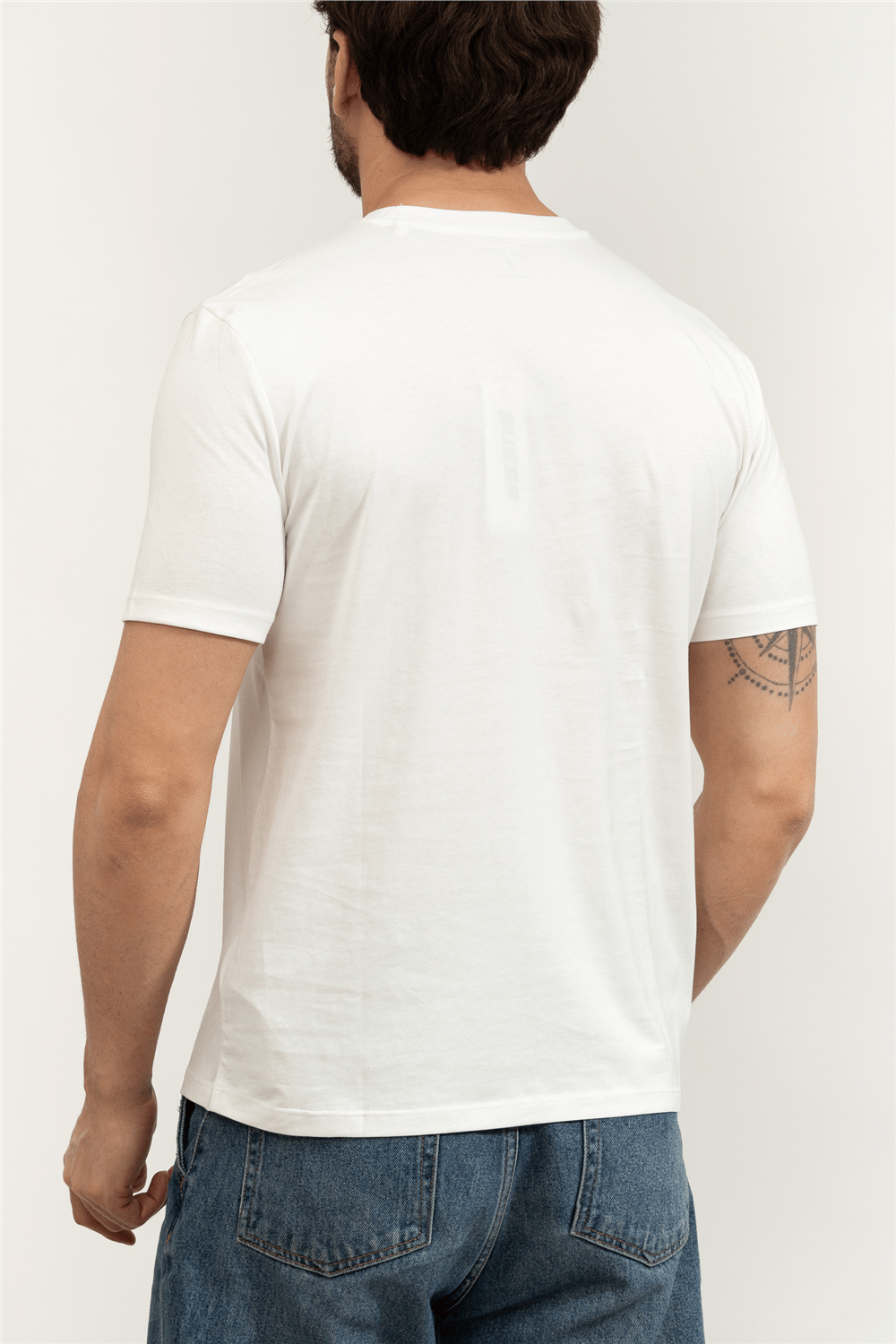Guess Daven Erkek Aktif Regular Fit Bisiklet Yaka T-Shirt
