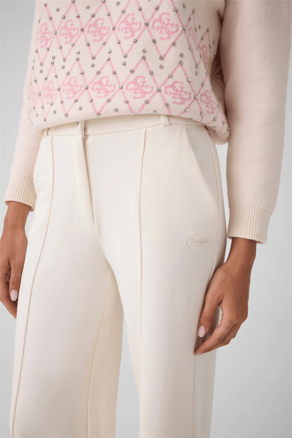Guess Dione Kadın Aktif Relaxed Fit Eşofman Altı Beyaz