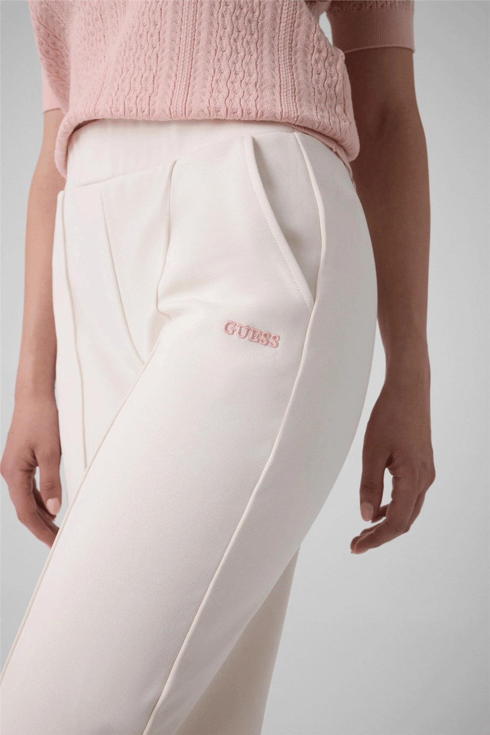 Guess Fabrizia Kadın Aktif Palazzo Fit Eşofman Altı Beyaz
