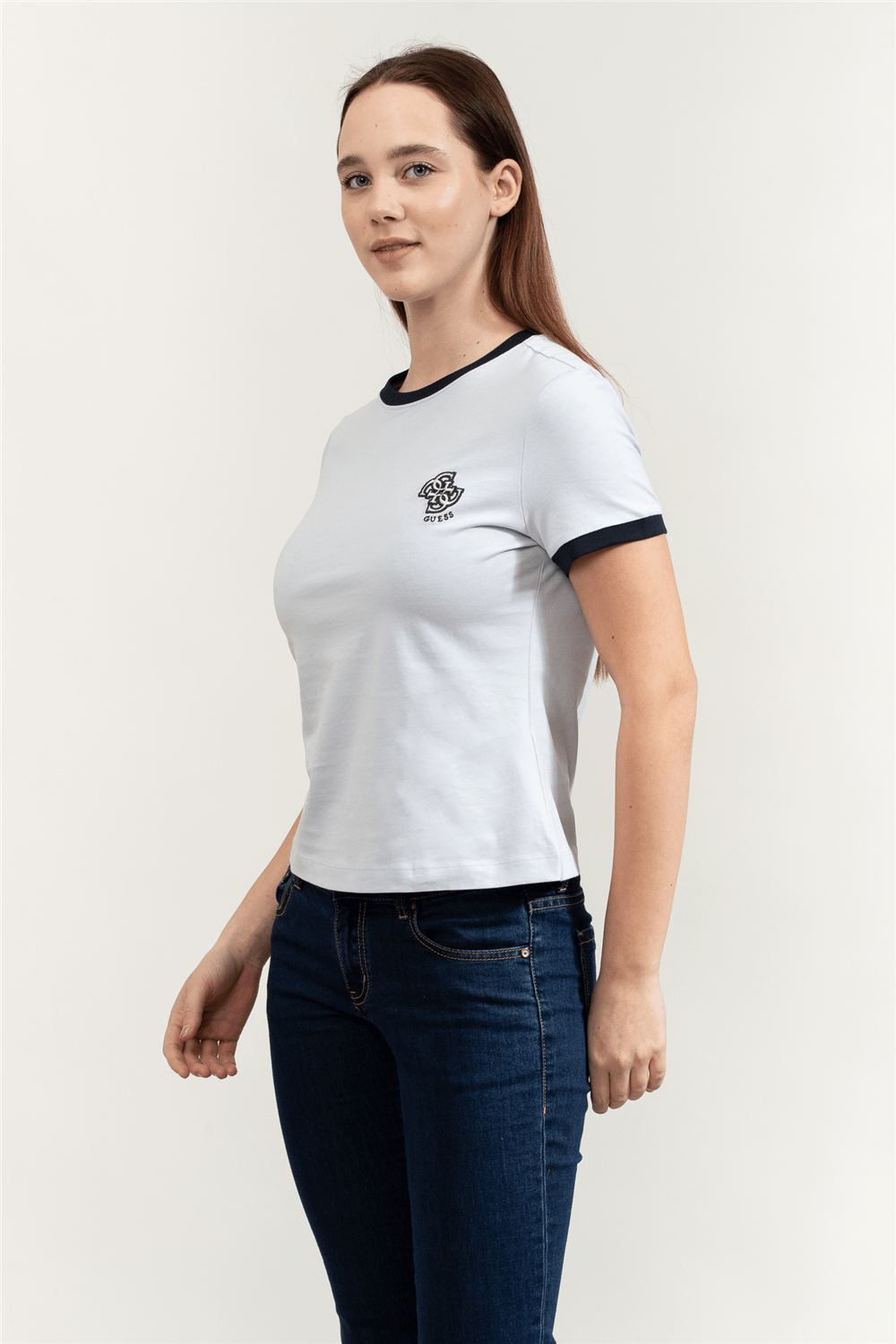 Guess Greta Kadın Aktif Slim Fit Bisiklet Yaka T-Shirt