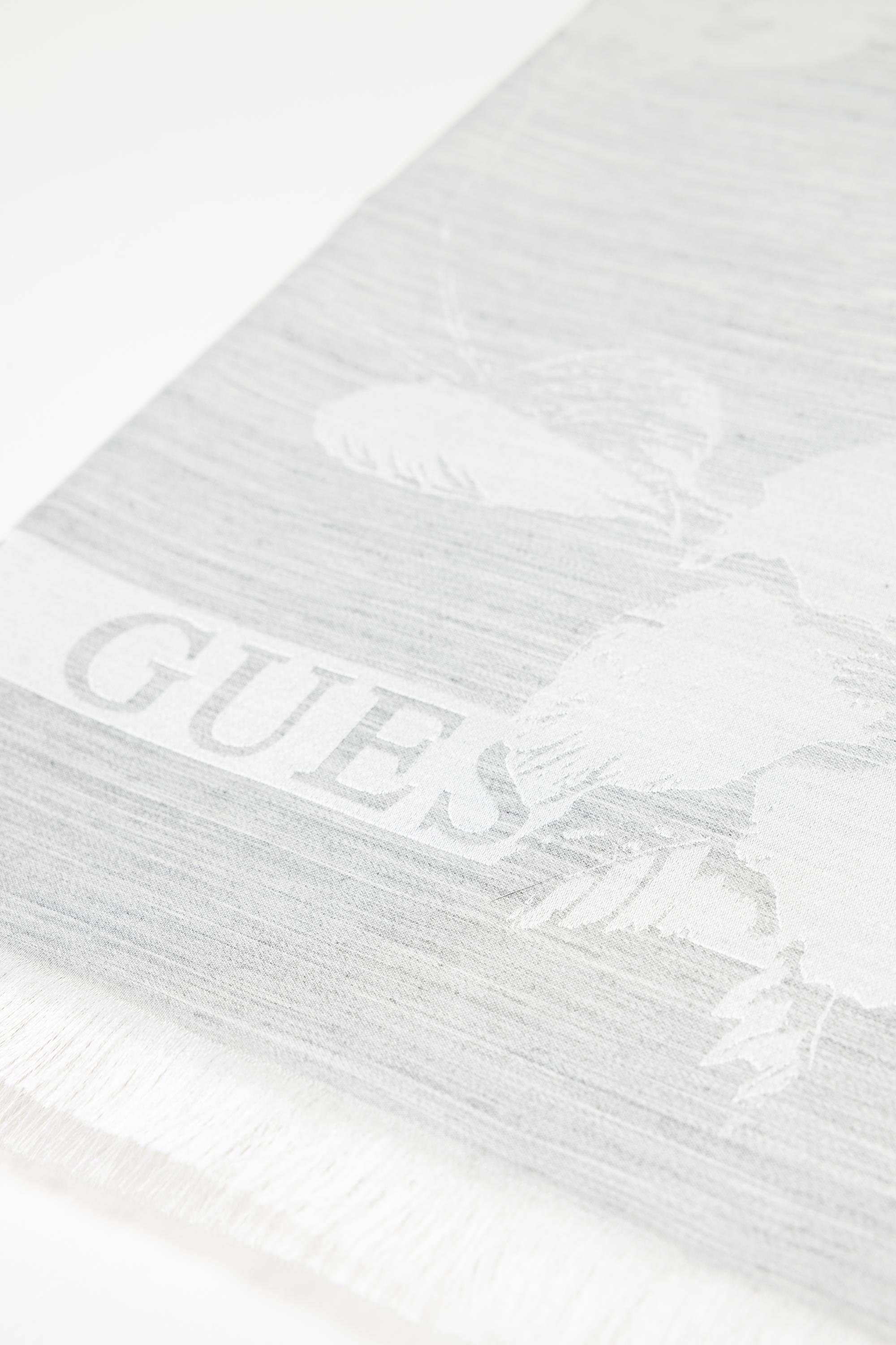 guess-kadin-sal-2b2-4f.jpg