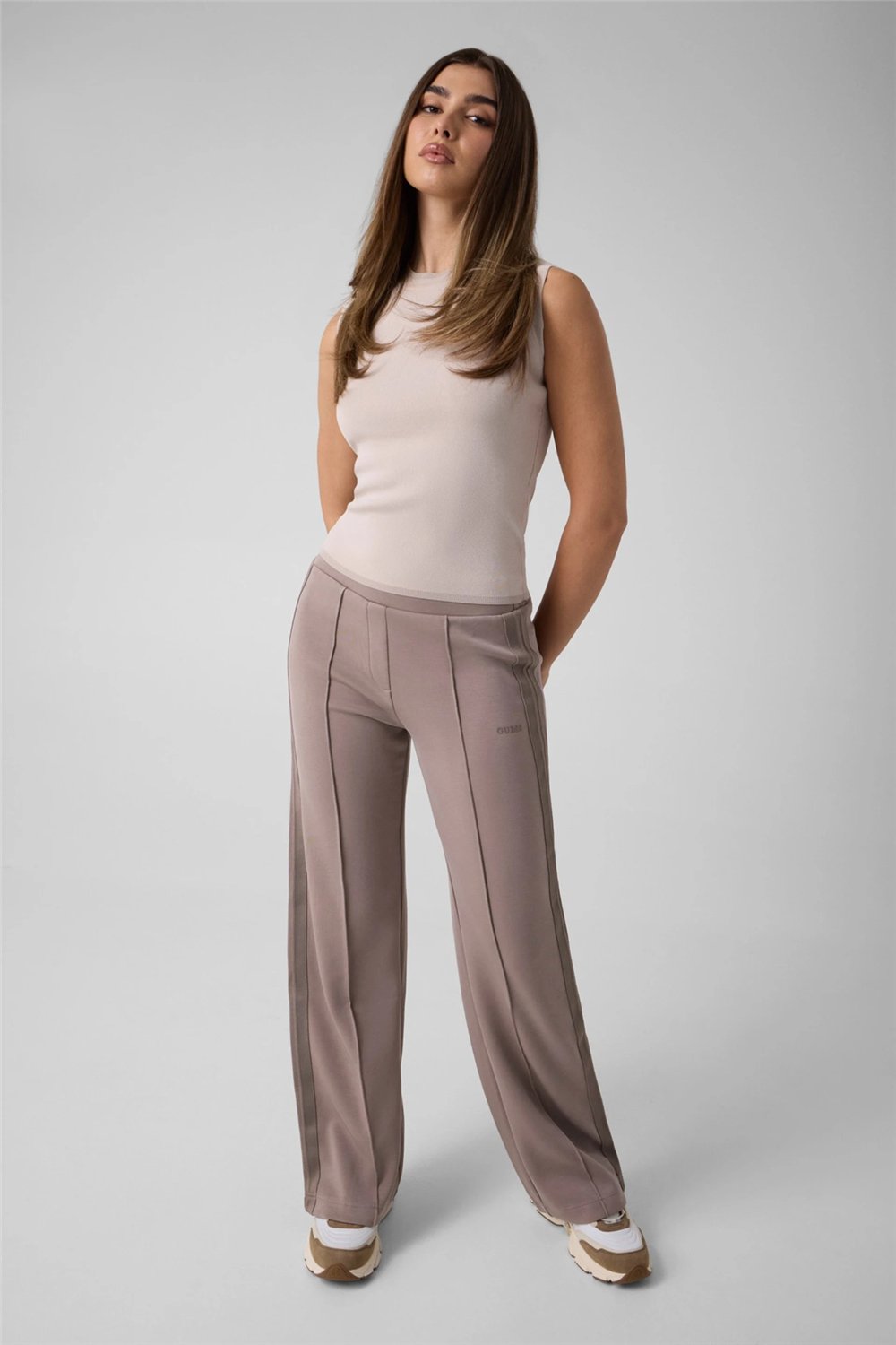Guess Lyra Kadın Aktif Modal Karışımlı Regular Fit Eşofman Altı