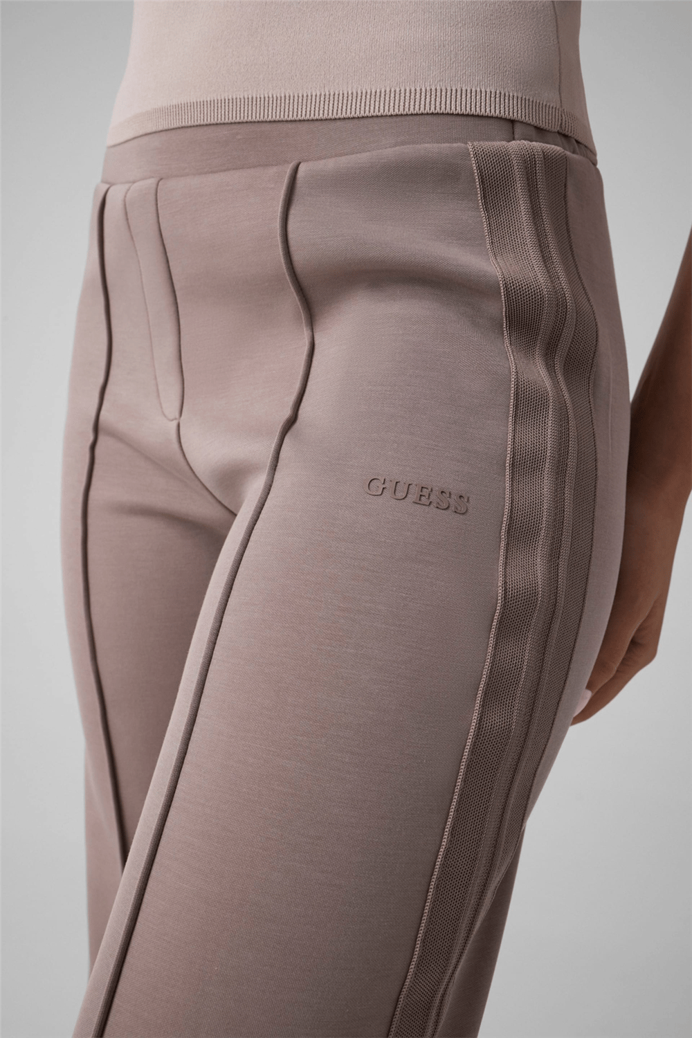 Guess Lyra Kadın Aktif Modal Karışımlı Regular Fit Eşofman Altı