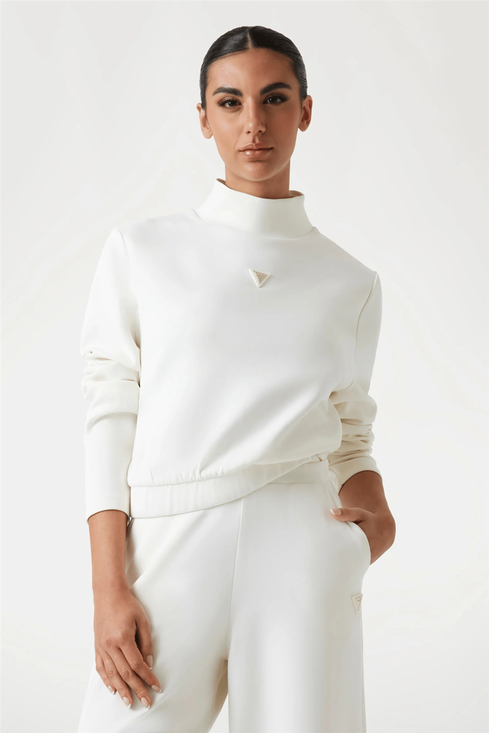 Guess Olympe Kadın Aktif Scuba Bisiklet Yaka Sweatshirt Krem