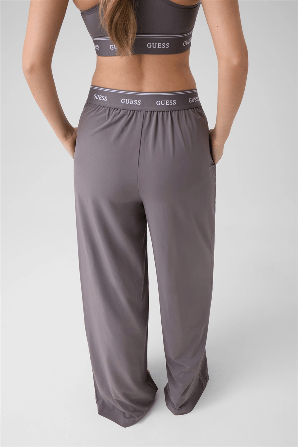 Guess Selene Kadın Aktif Relaxed Fit Eşofman Altı