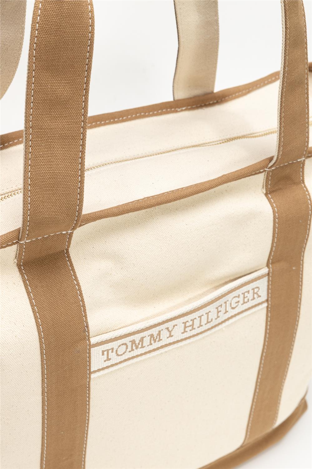 Tommy Hilfiger Kadın Mini Omuz Çantası