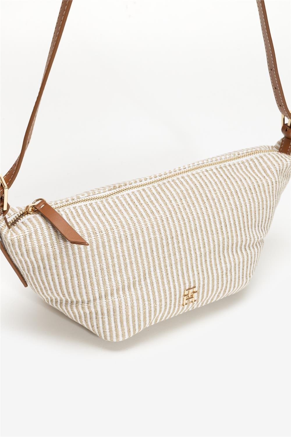 Tommy Hilfiger Kadın Omuz Çantası