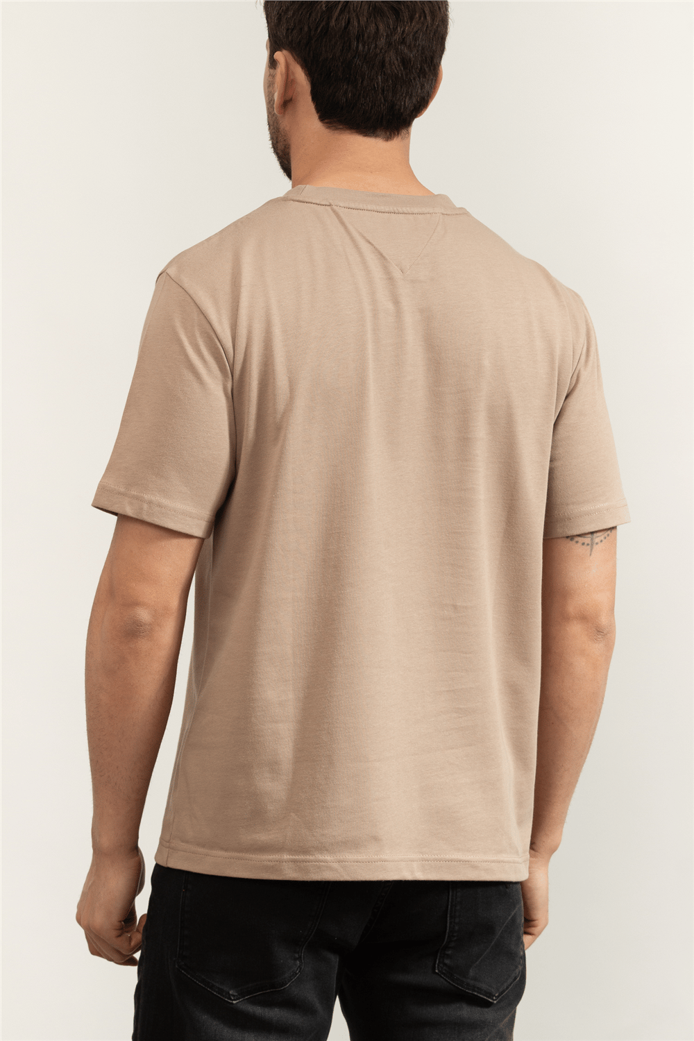 Tommy Hilfiger Modern Athleisure H Badge Tee Erkek Bisiklet Yaka T-Shirt