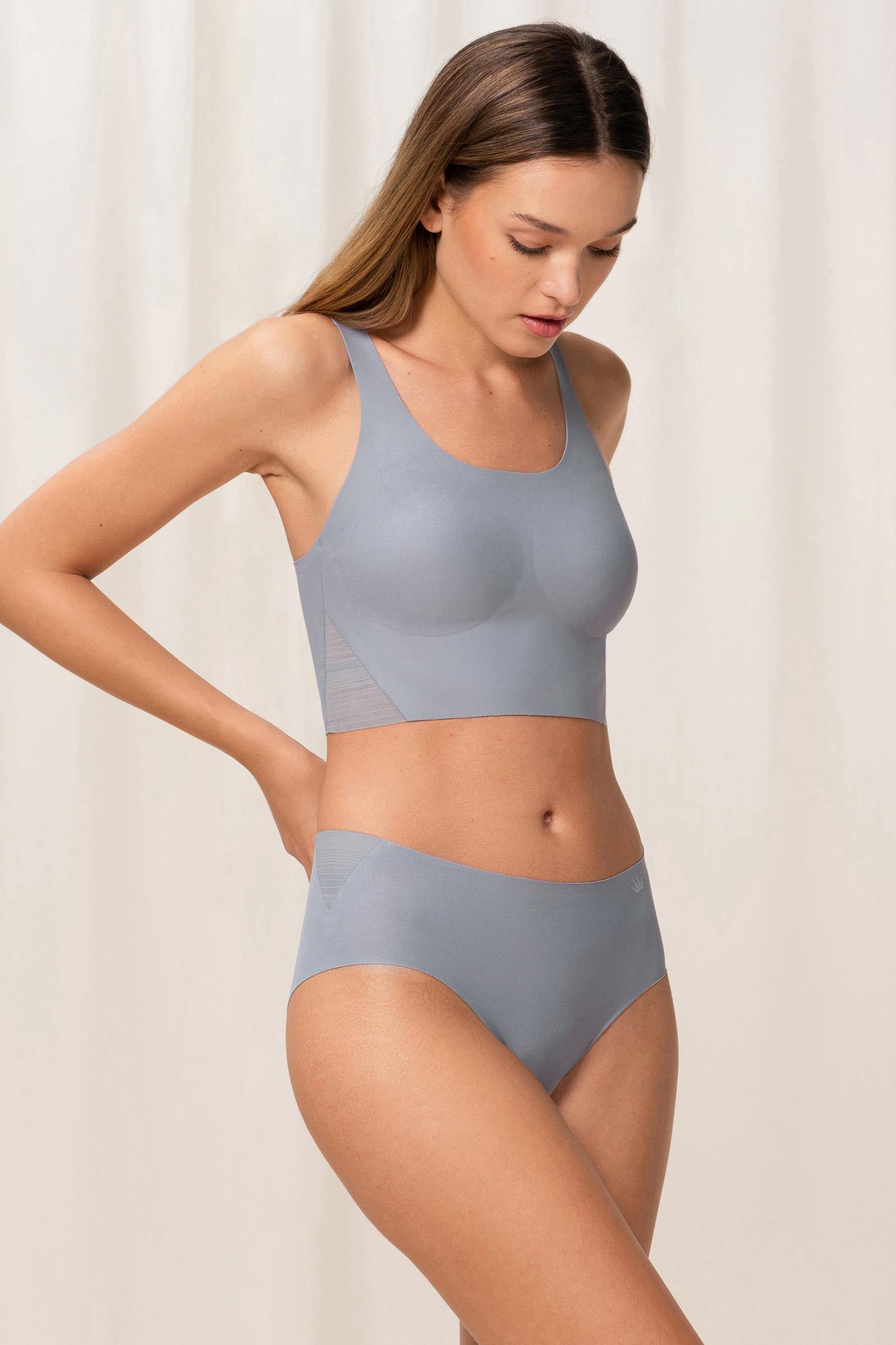 triumph-flex-smart-pull-on-bra-top-ex--a7-9cc.jpg