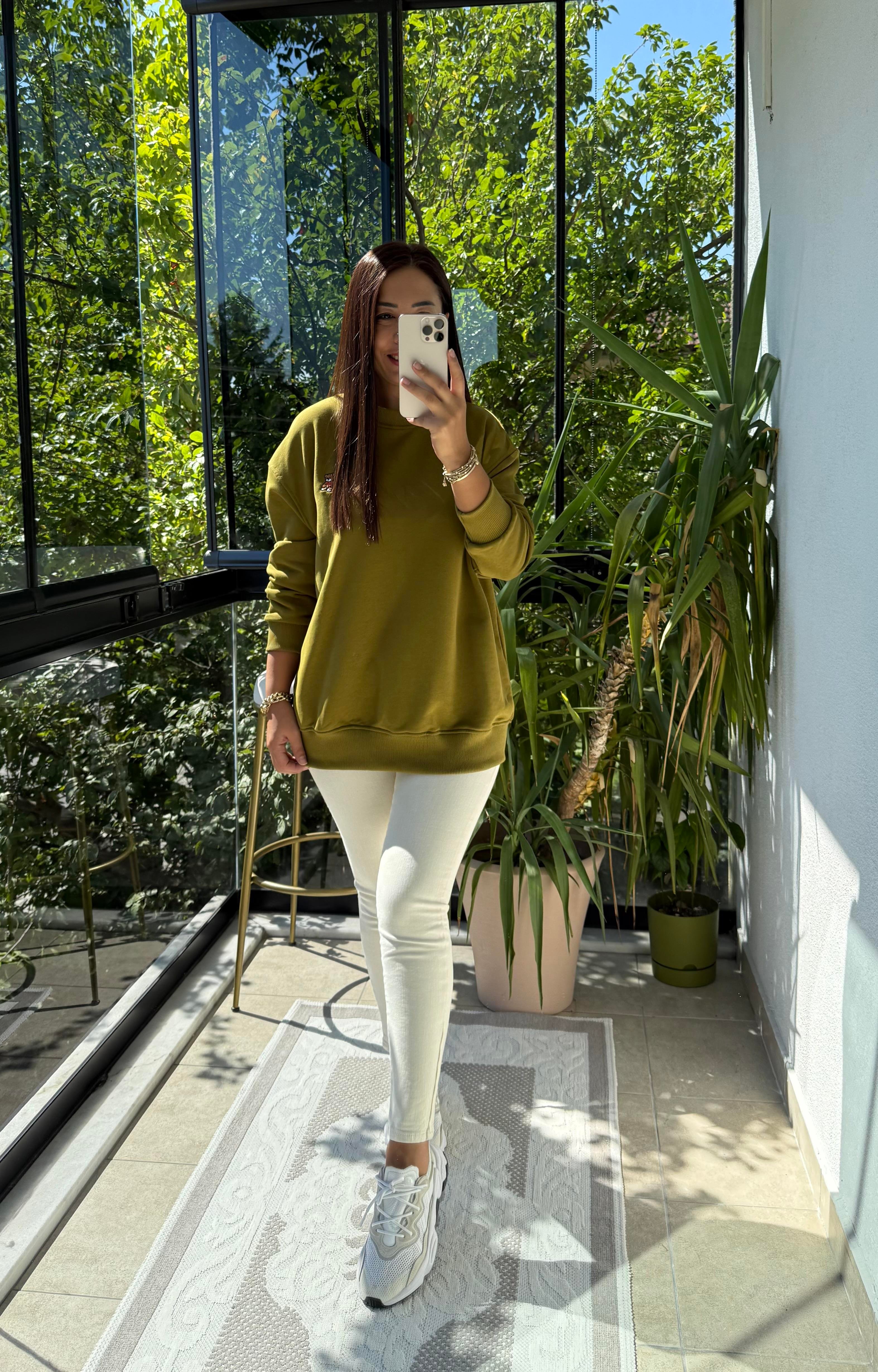 Ayıcık Nakışlı Basic Sweatshirt Yağ Yeşili