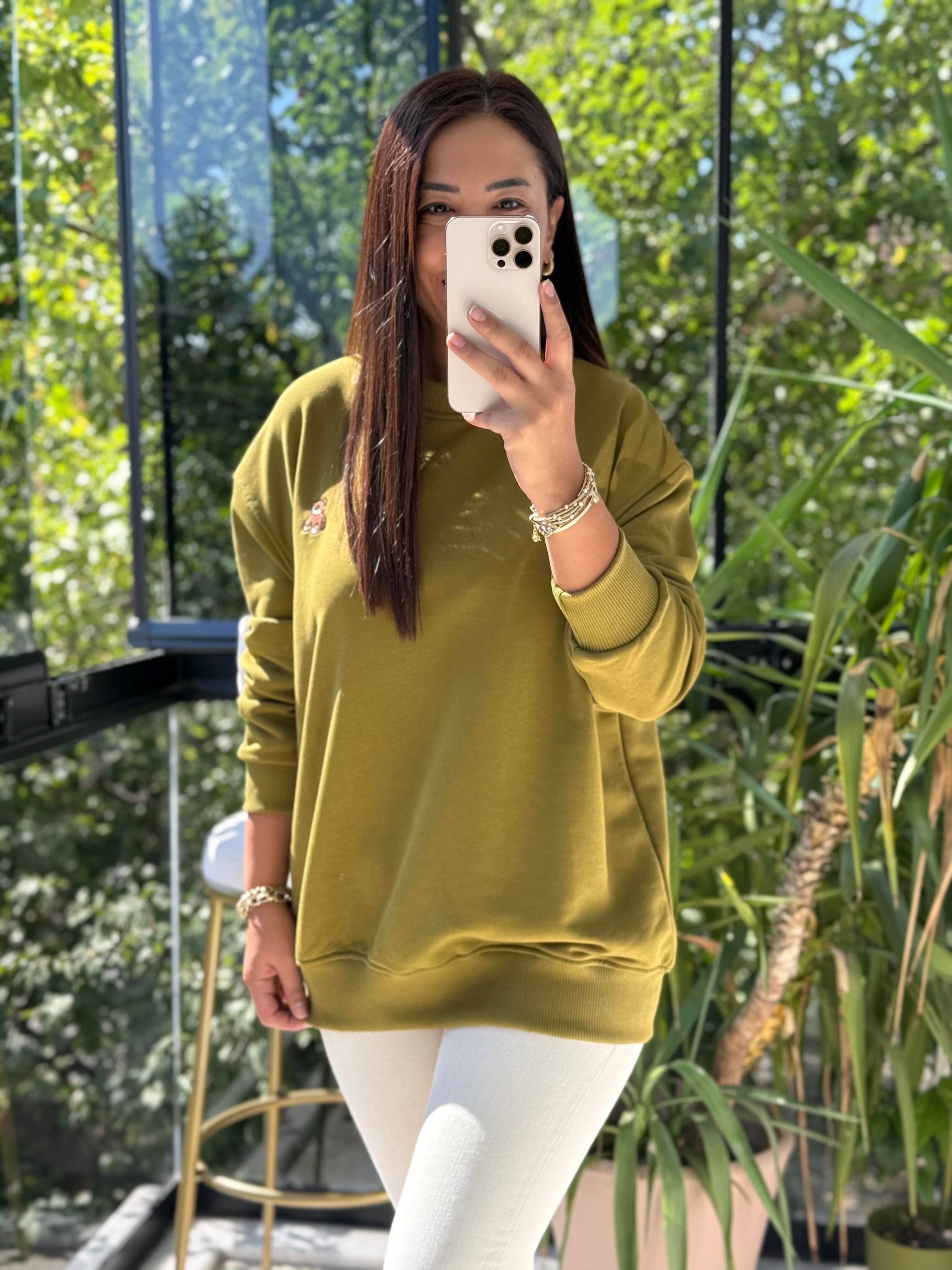 Ayıcık Nakışlı Basic Sweatshirt Yağ Yeşili