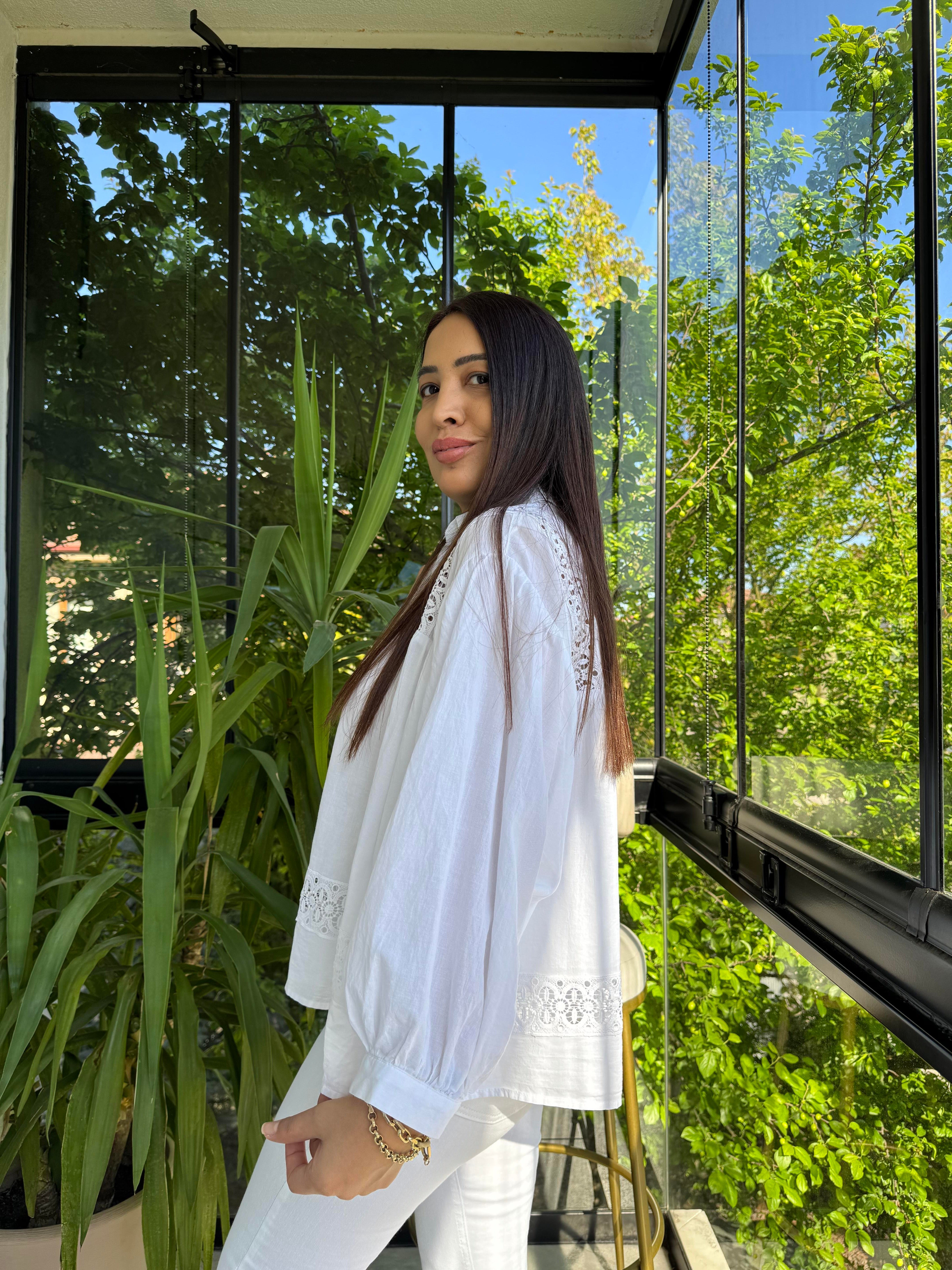 Dantel Detaylı Oversize Gömlek Bluz Beyaz