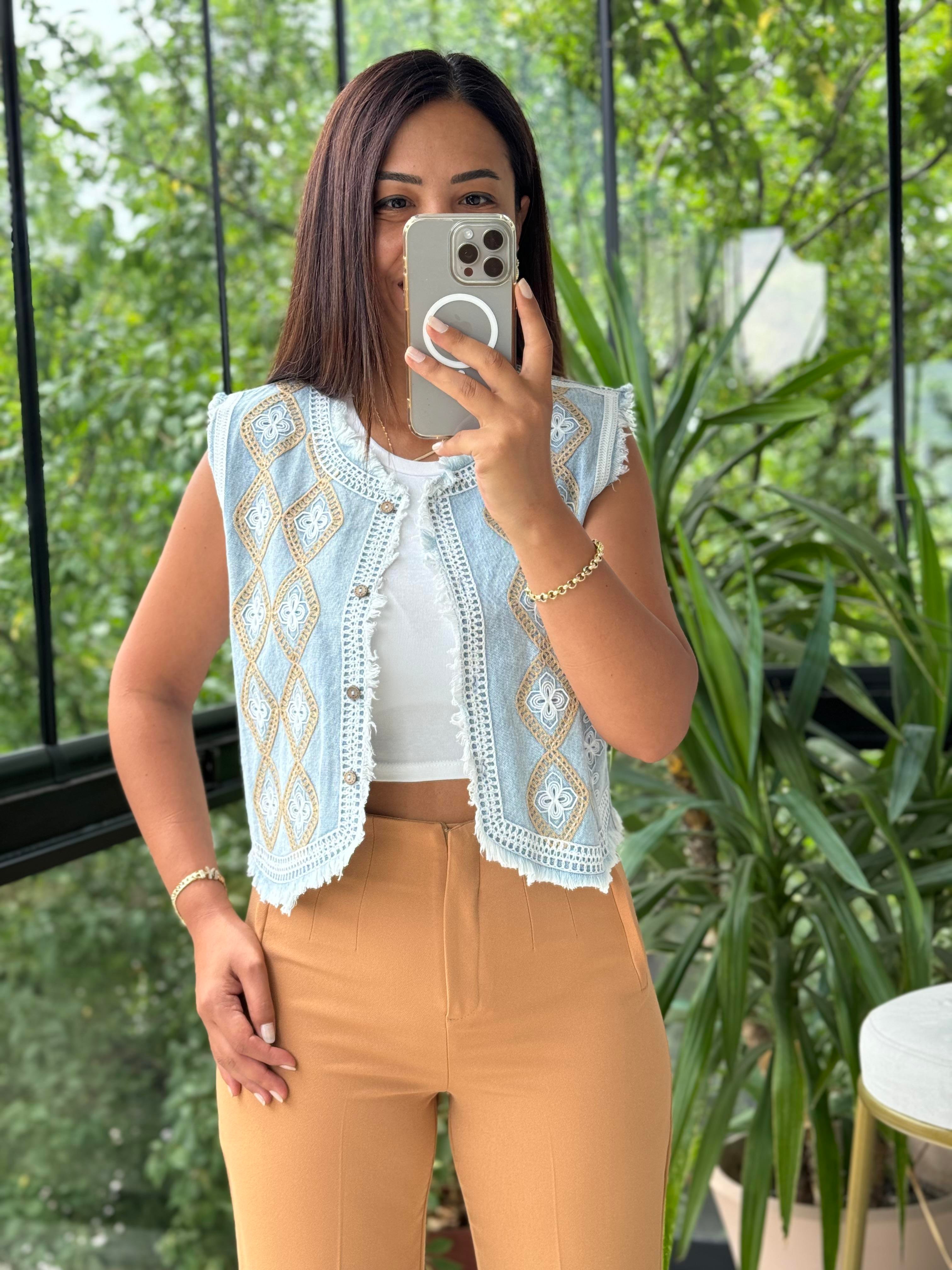 İşlemeli Yelek Mavi