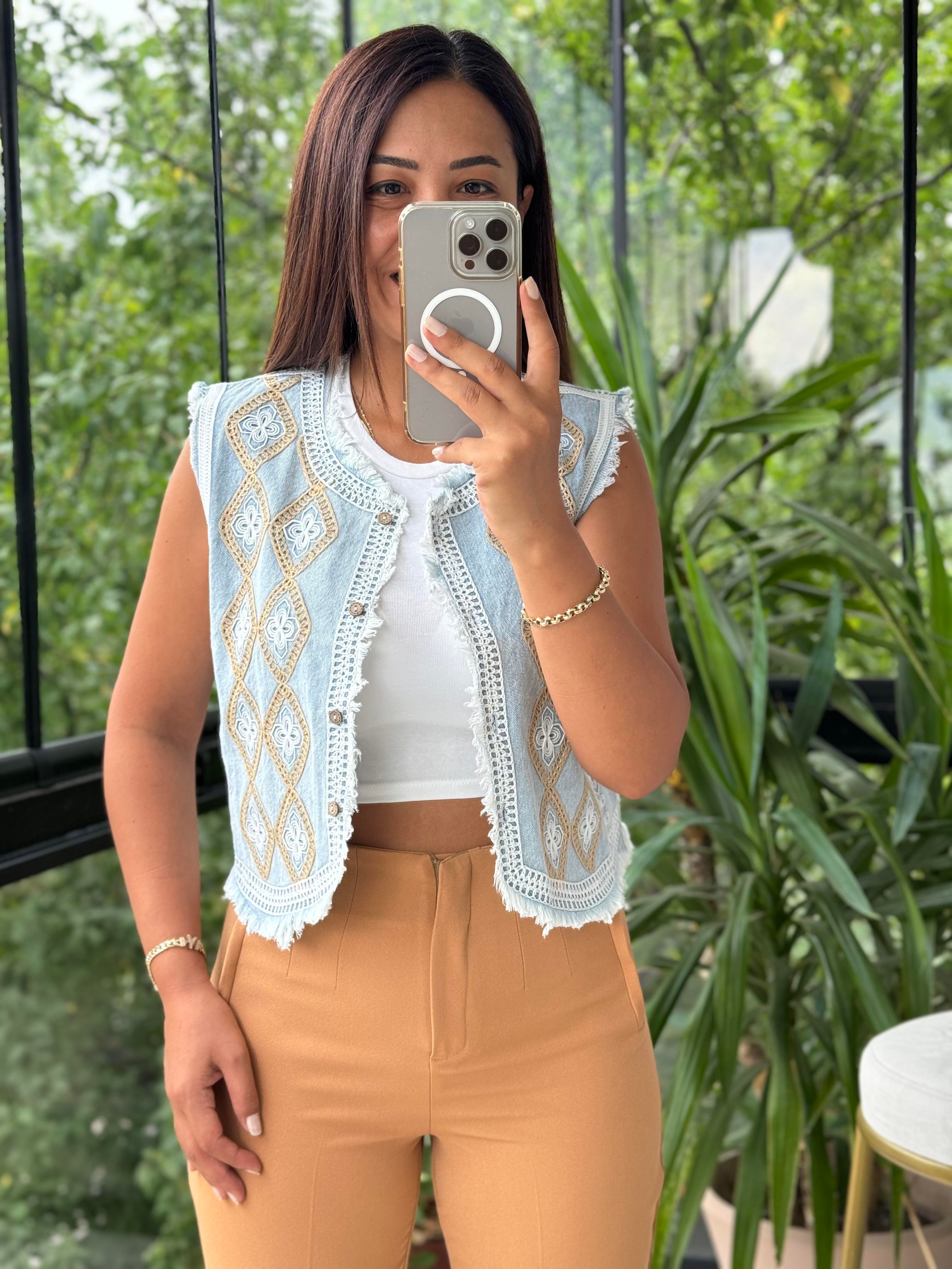 İşlemeli Yelek Mavi